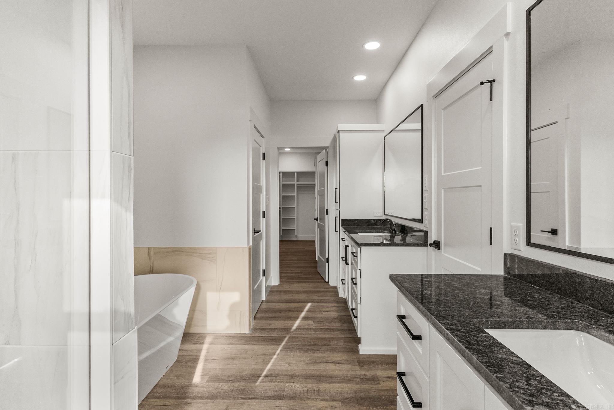 130 Emerald Lane  Greers Ferry, AR