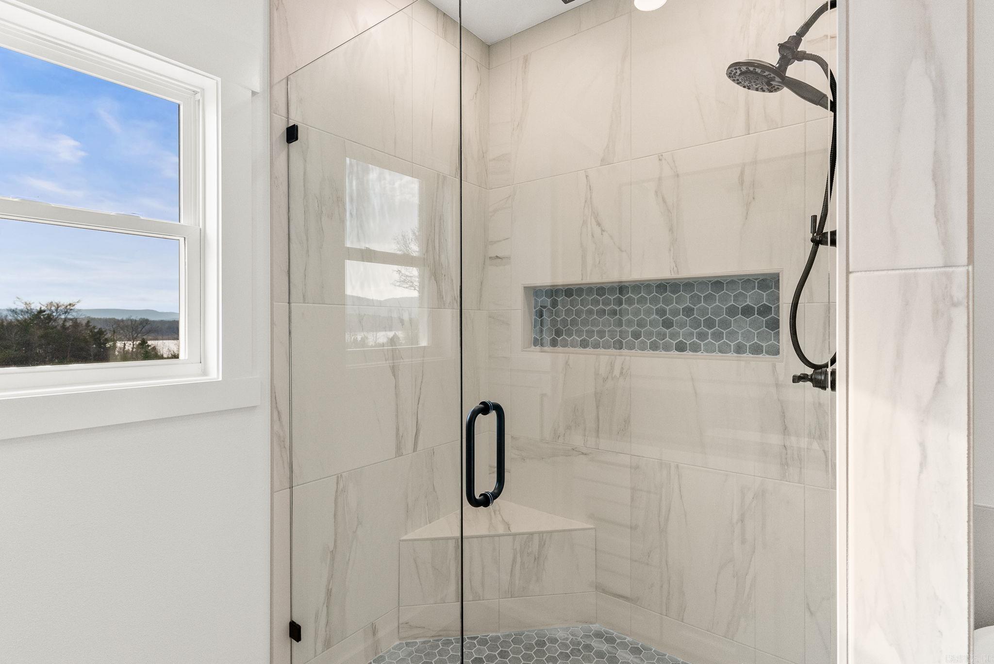 130 Emerald Lane  Greers Ferry, AR