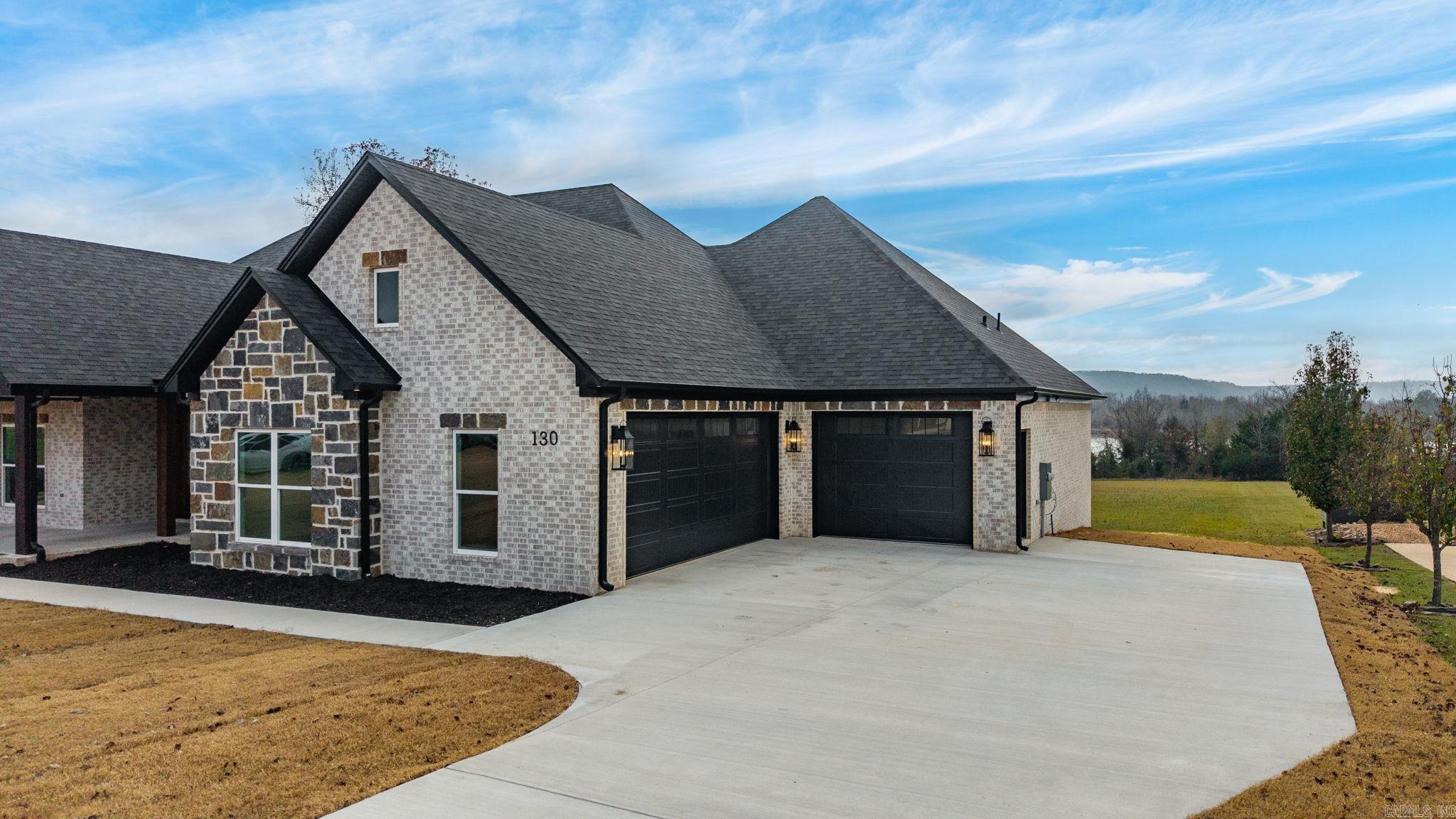 130 Emerald Lane  Greers Ferry, AR