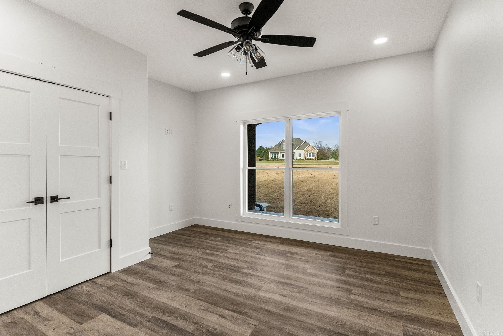 130 Emerald Lane  Greers Ferry, AR