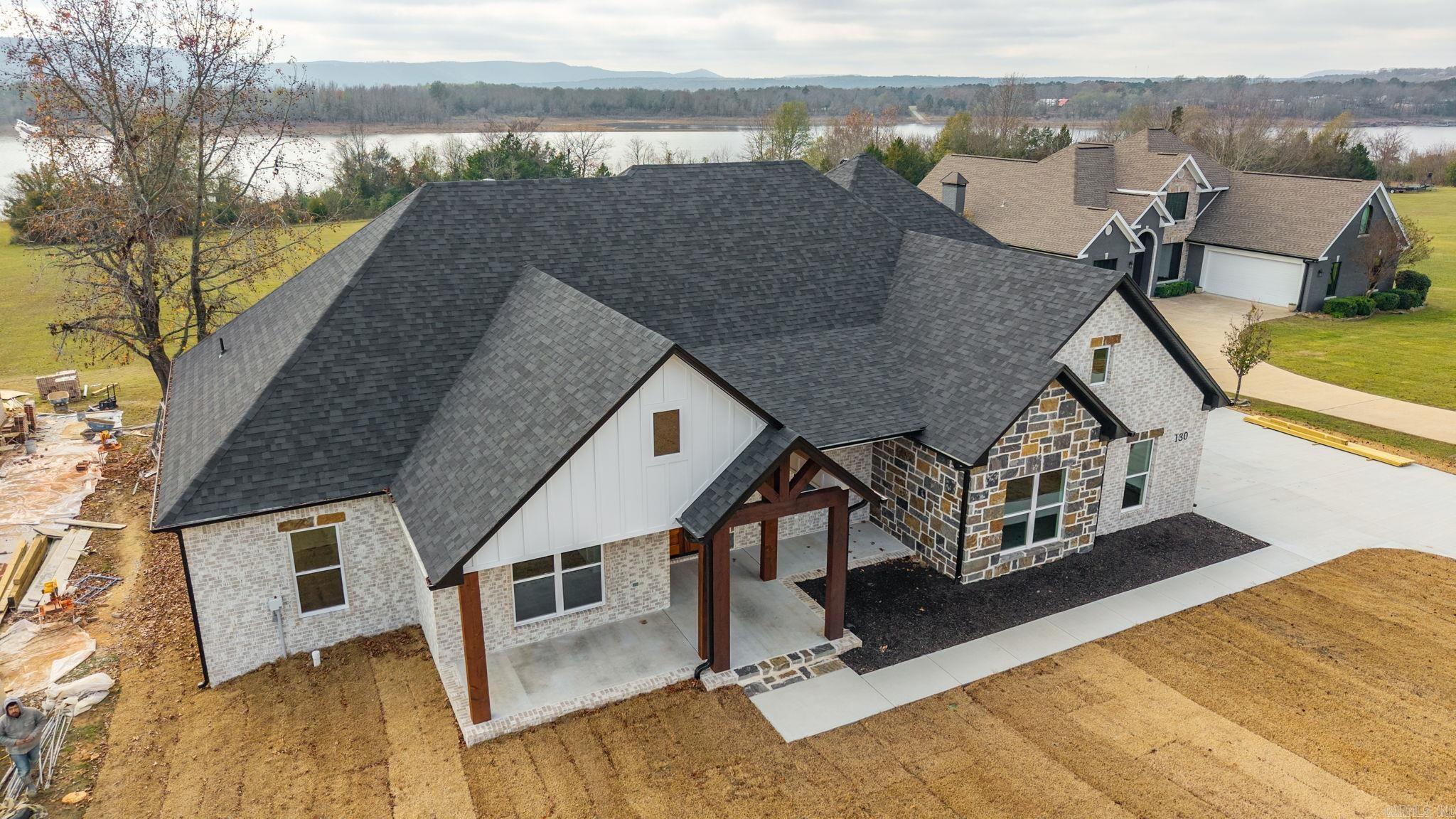 130 Emerald Lane  Greers Ferry, AR