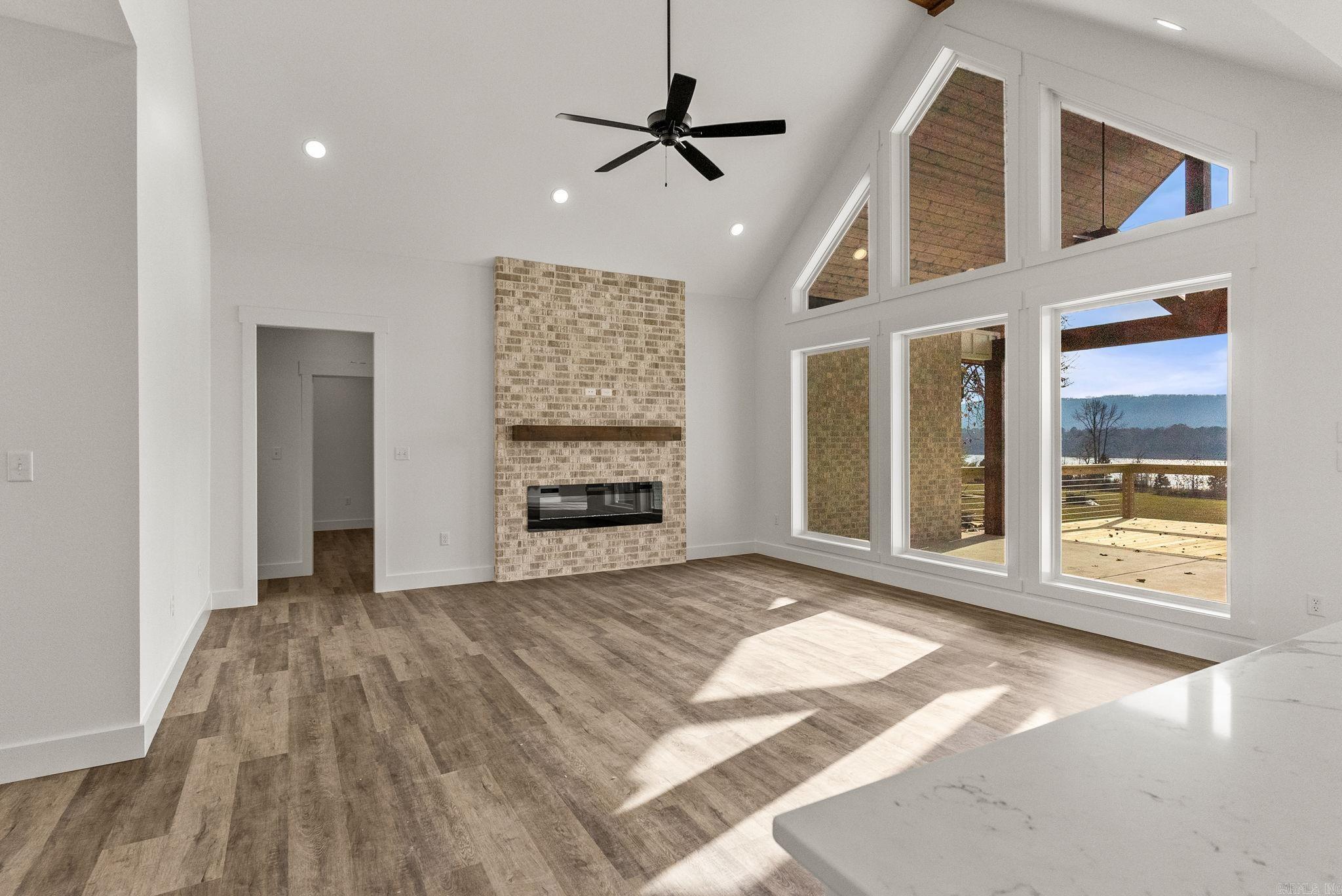 130 Emerald Lane  Greers Ferry, AR