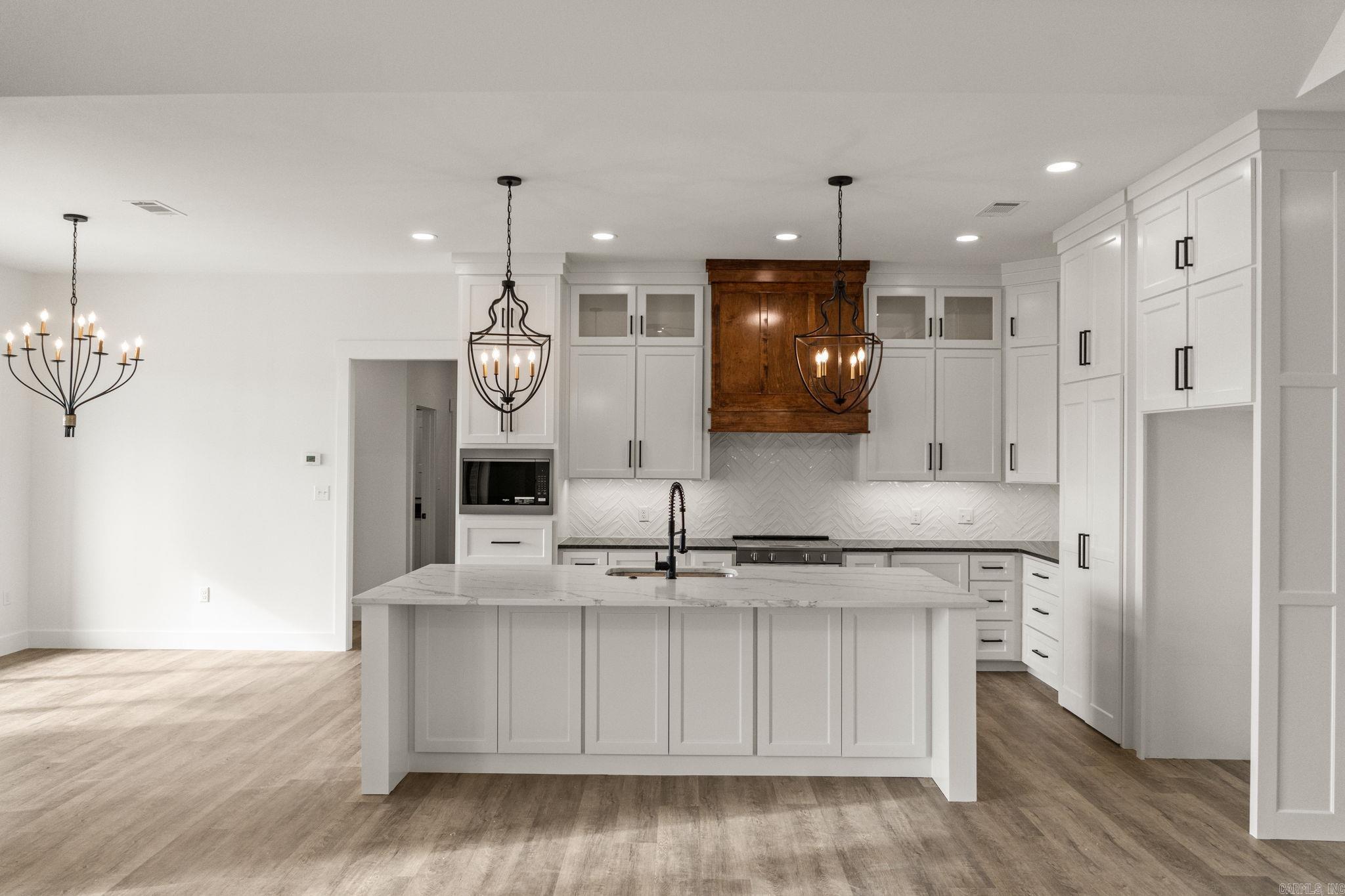 130 Emerald Lane  Greers Ferry, AR