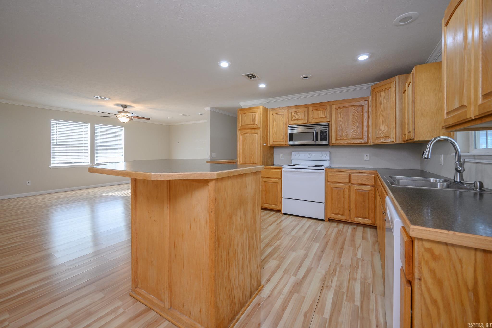 1103 Magnolia Ave  Mena, AR