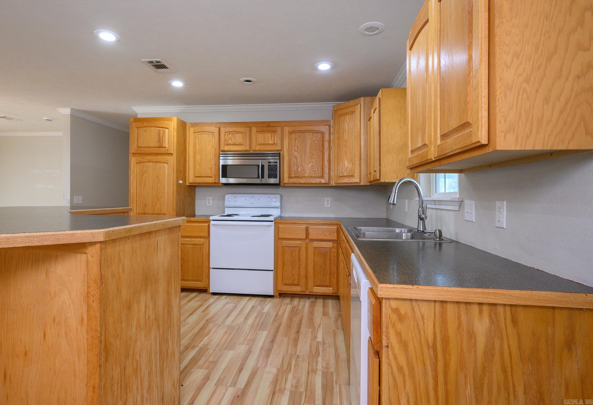 1103 Magnolia Ave  Mena, AR