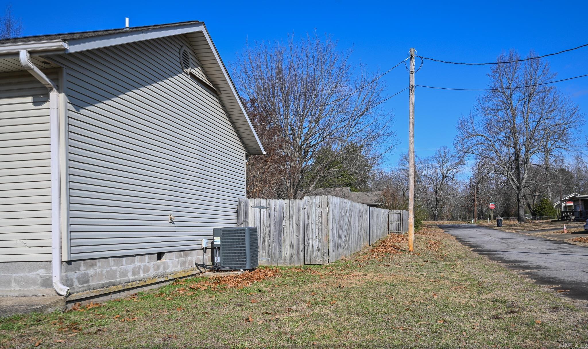 1103 Magnolia Ave  Mena, AR