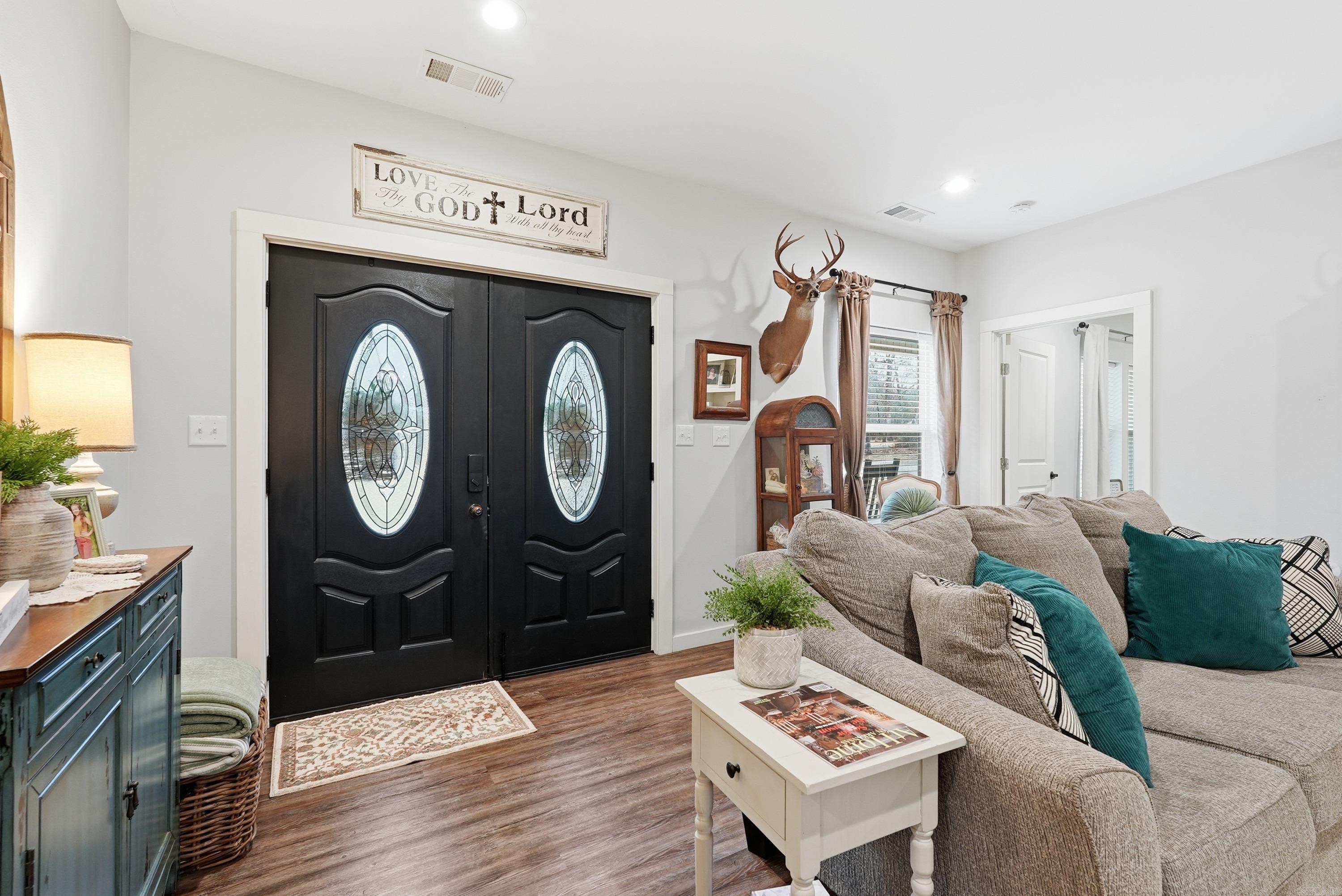 31 Griffin Ln  Houston, AR