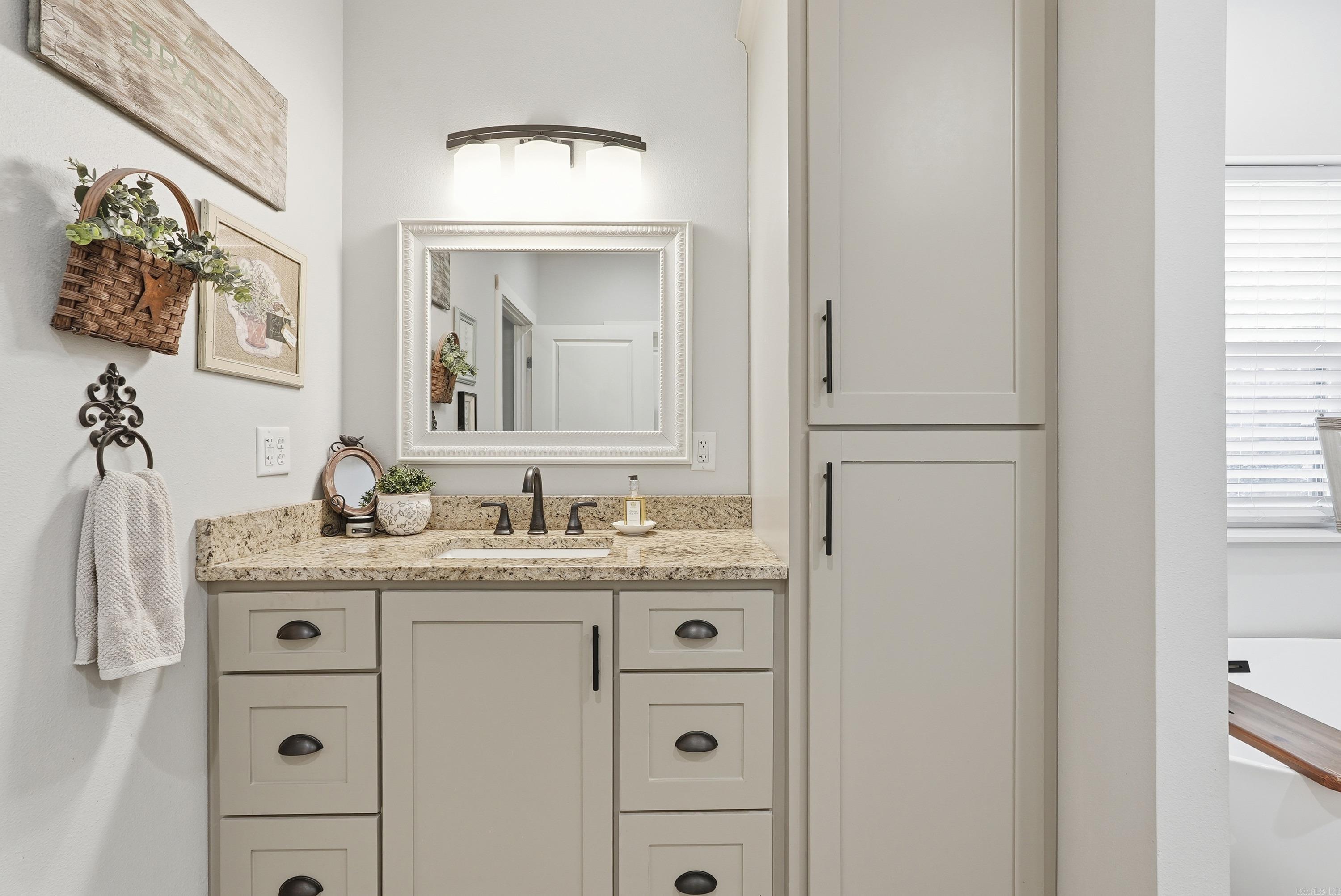 31 Griffin Ln  Houston, AR