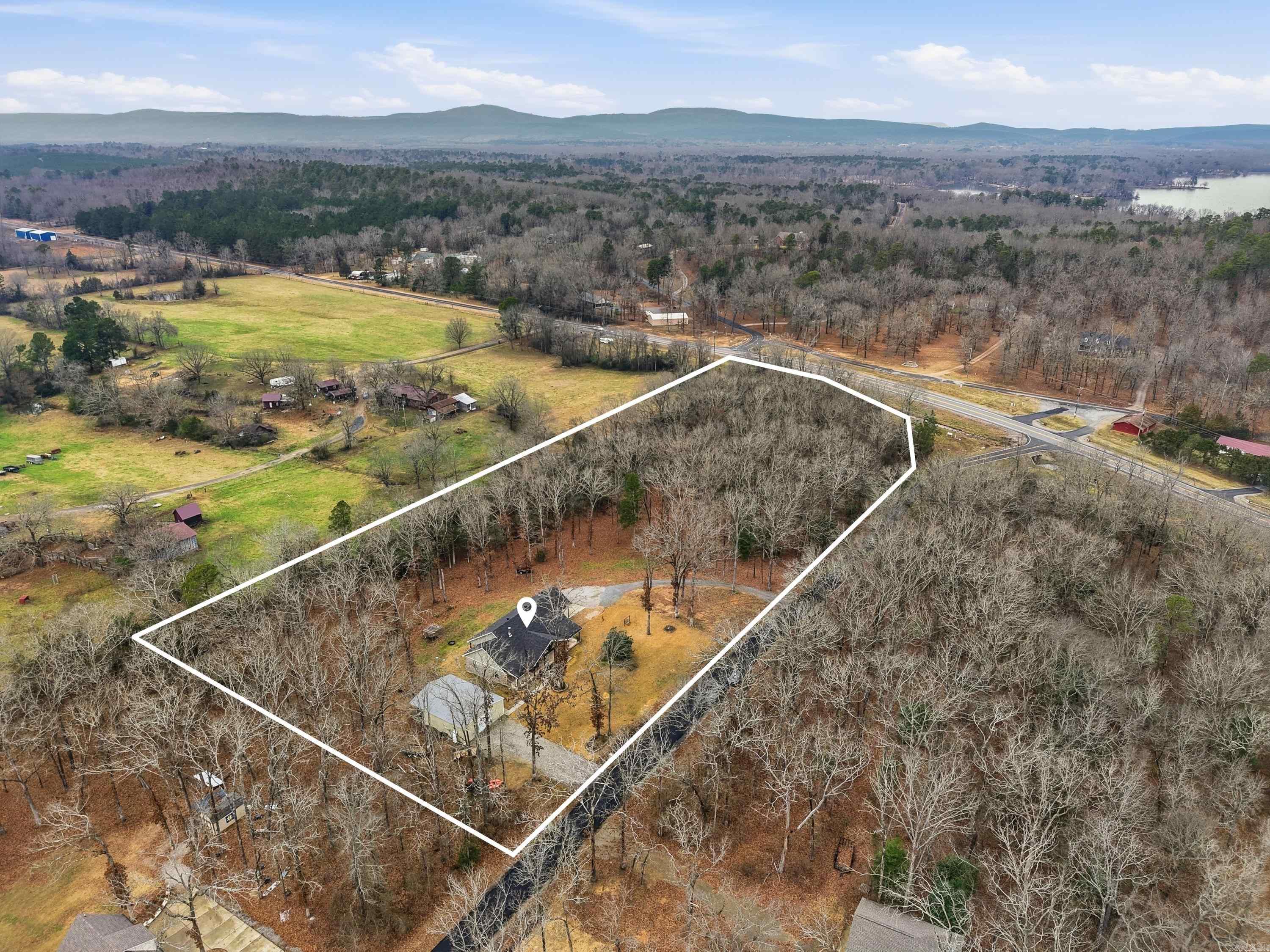 31 Griffin Ln  Houston, AR