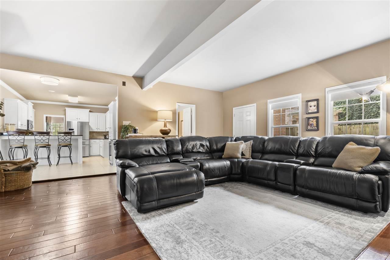 21 Edgewater Court  Jacksonville, AR