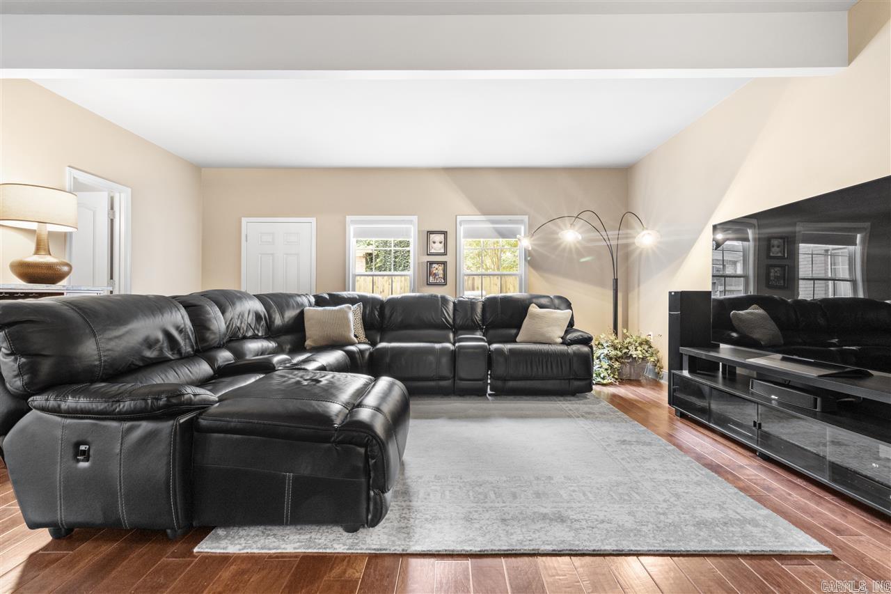 21 Edgewater Court  Jacksonville, AR