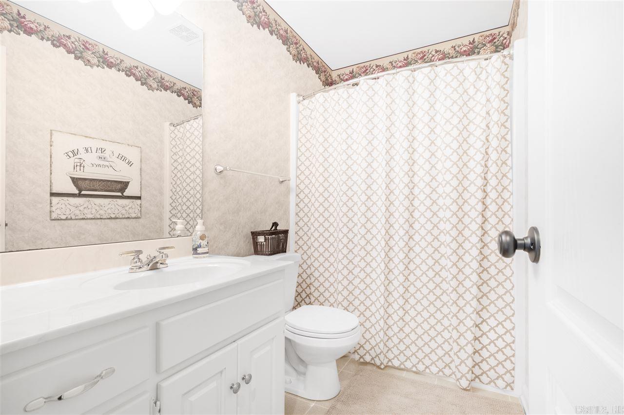 21 Edgewater Court  Jacksonville, AR