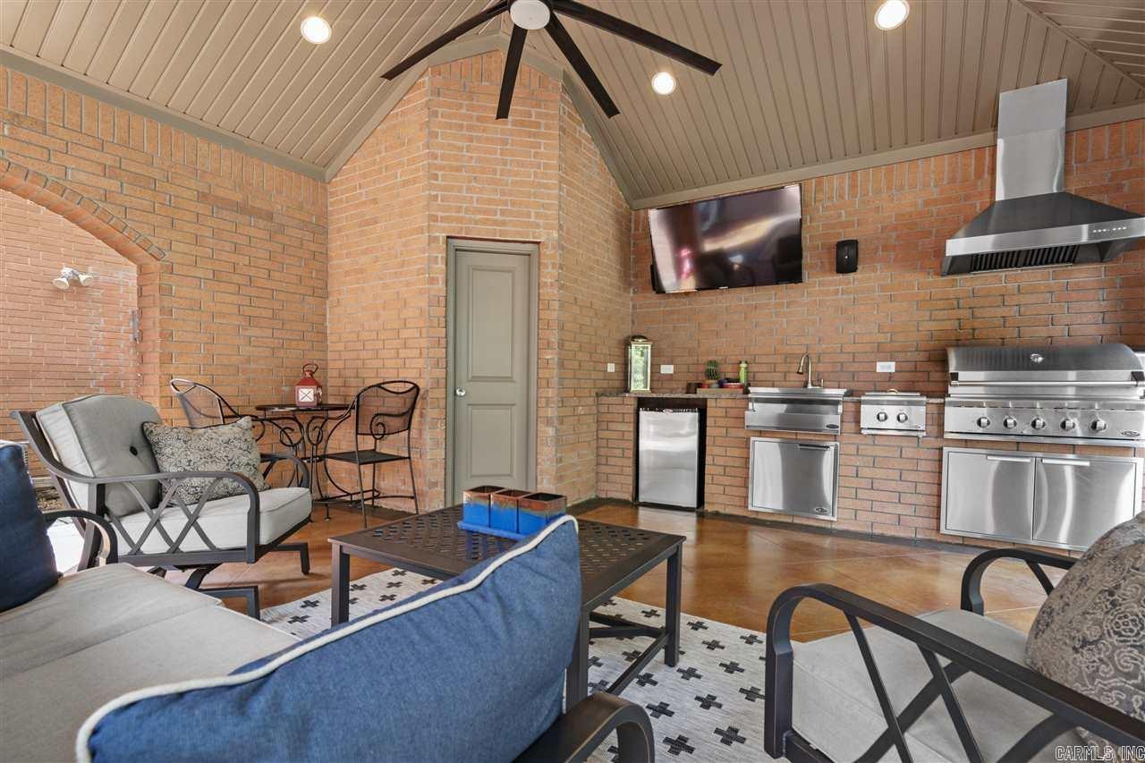 21 Edgewater Court  Jacksonville, AR