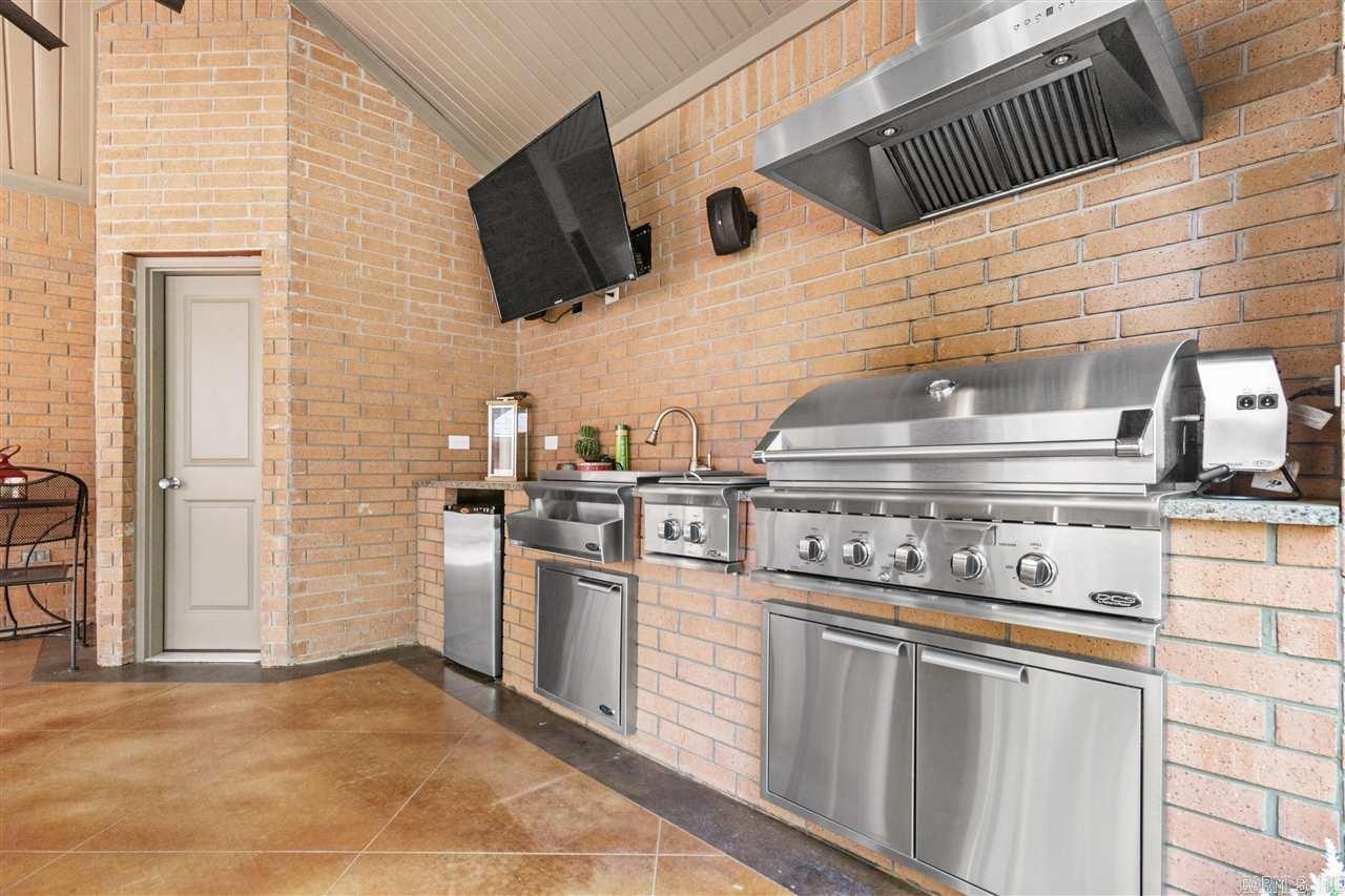 21 Edgewater Court  Jacksonville, AR