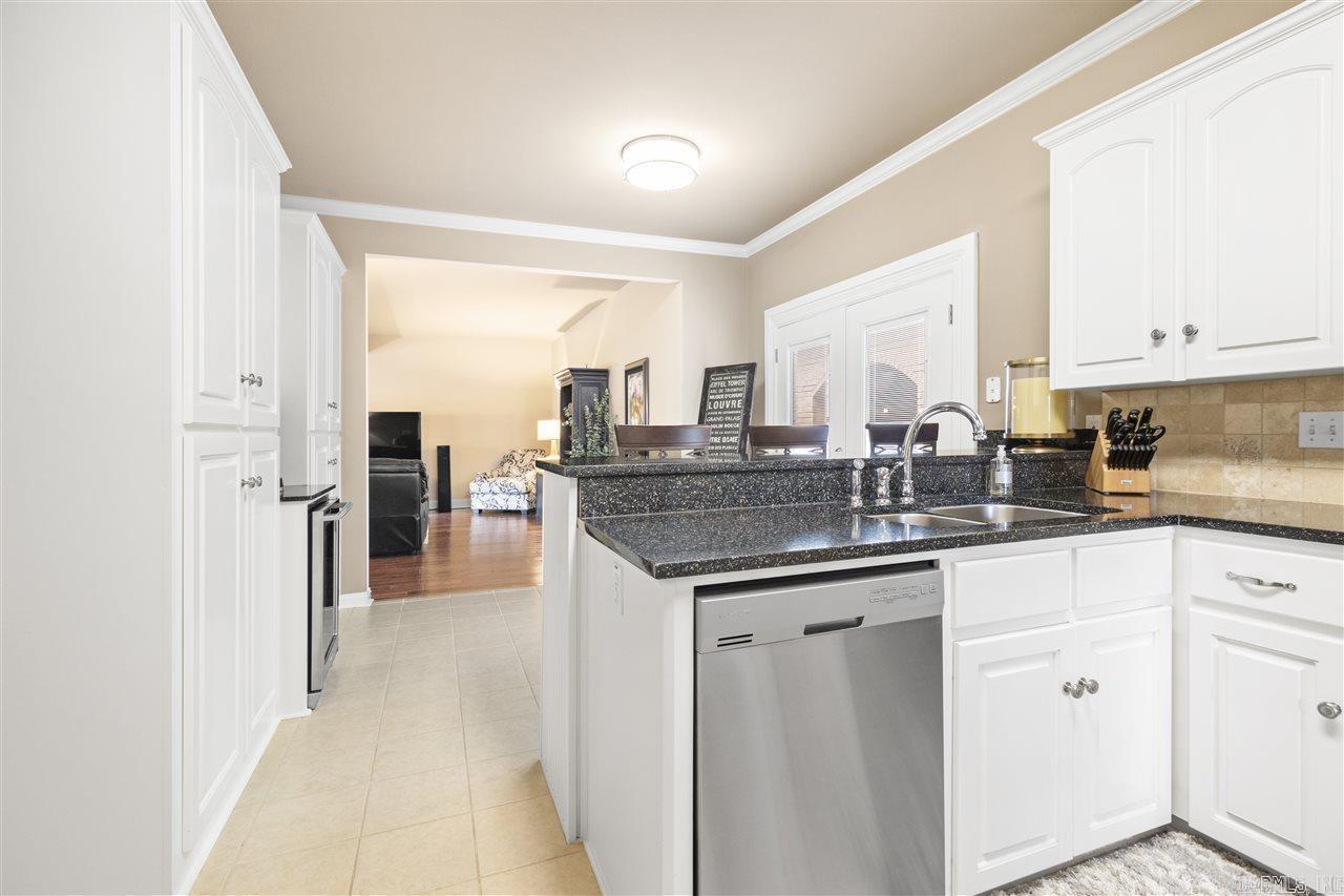 21 Edgewater Court  Jacksonville, AR