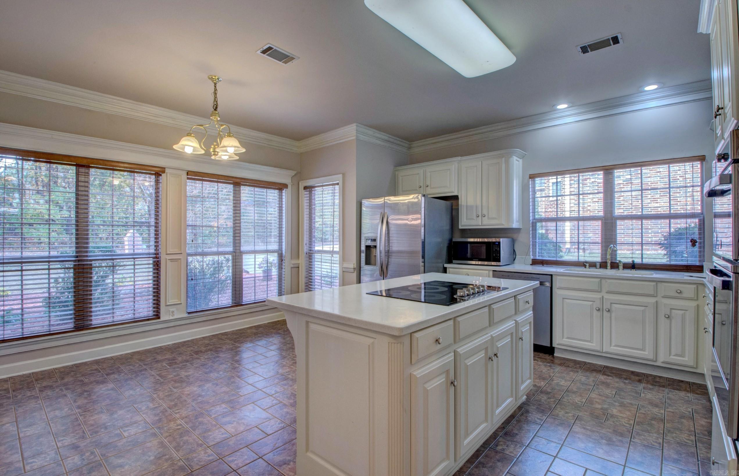 9 Shanna  Maumelle, AR