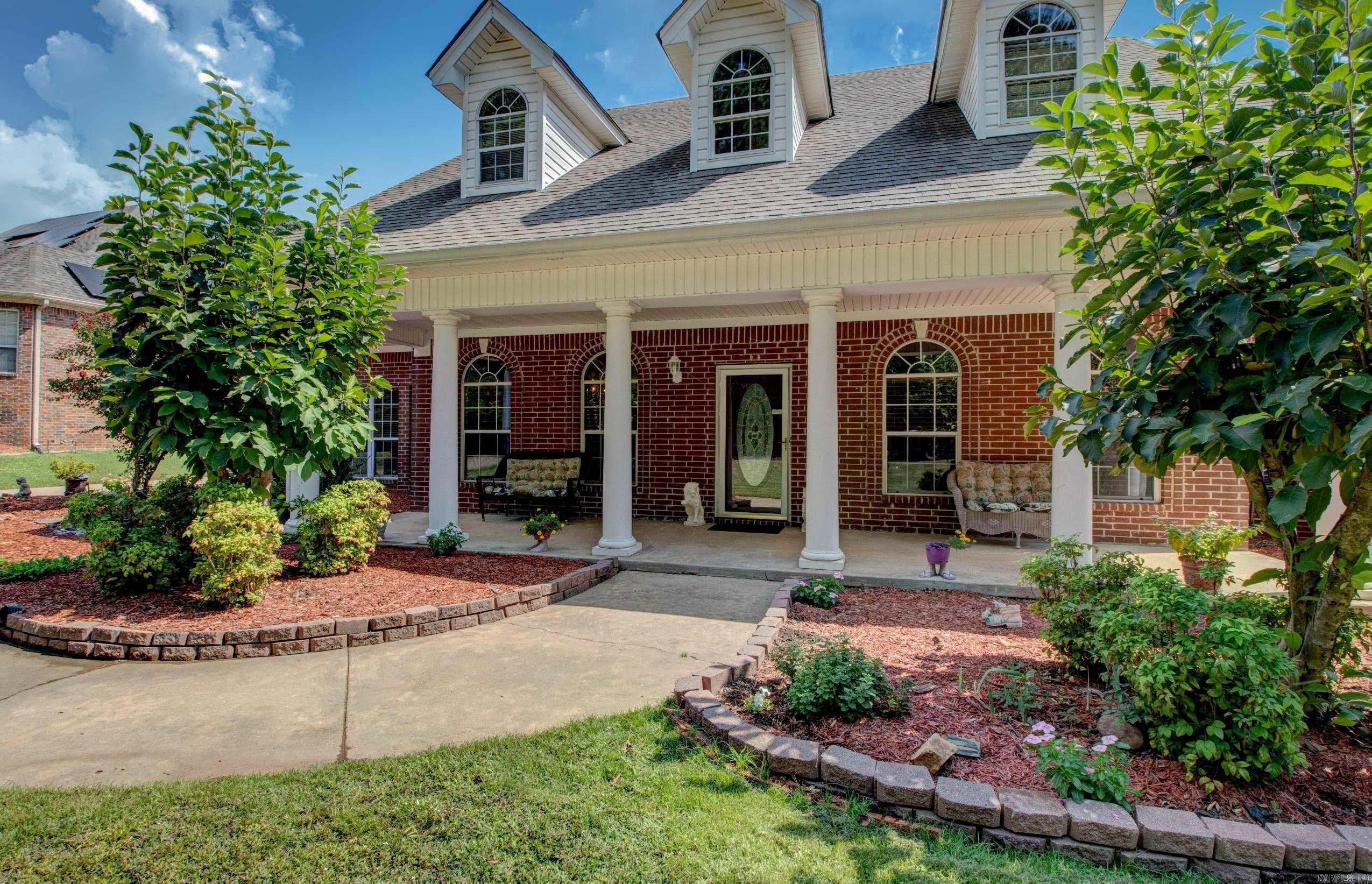 9 Shanna  Maumelle, AR