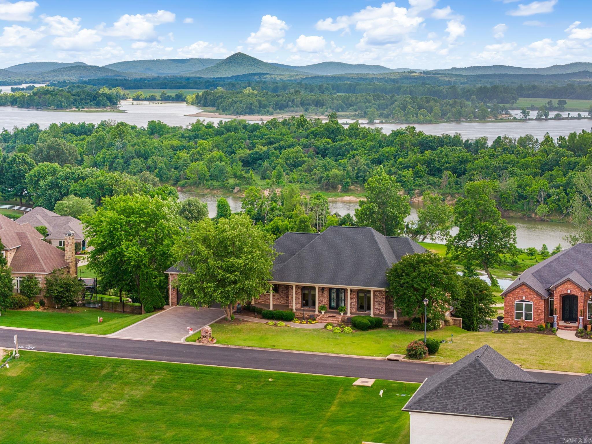 95 River Road Drive West  Mayflower, AR