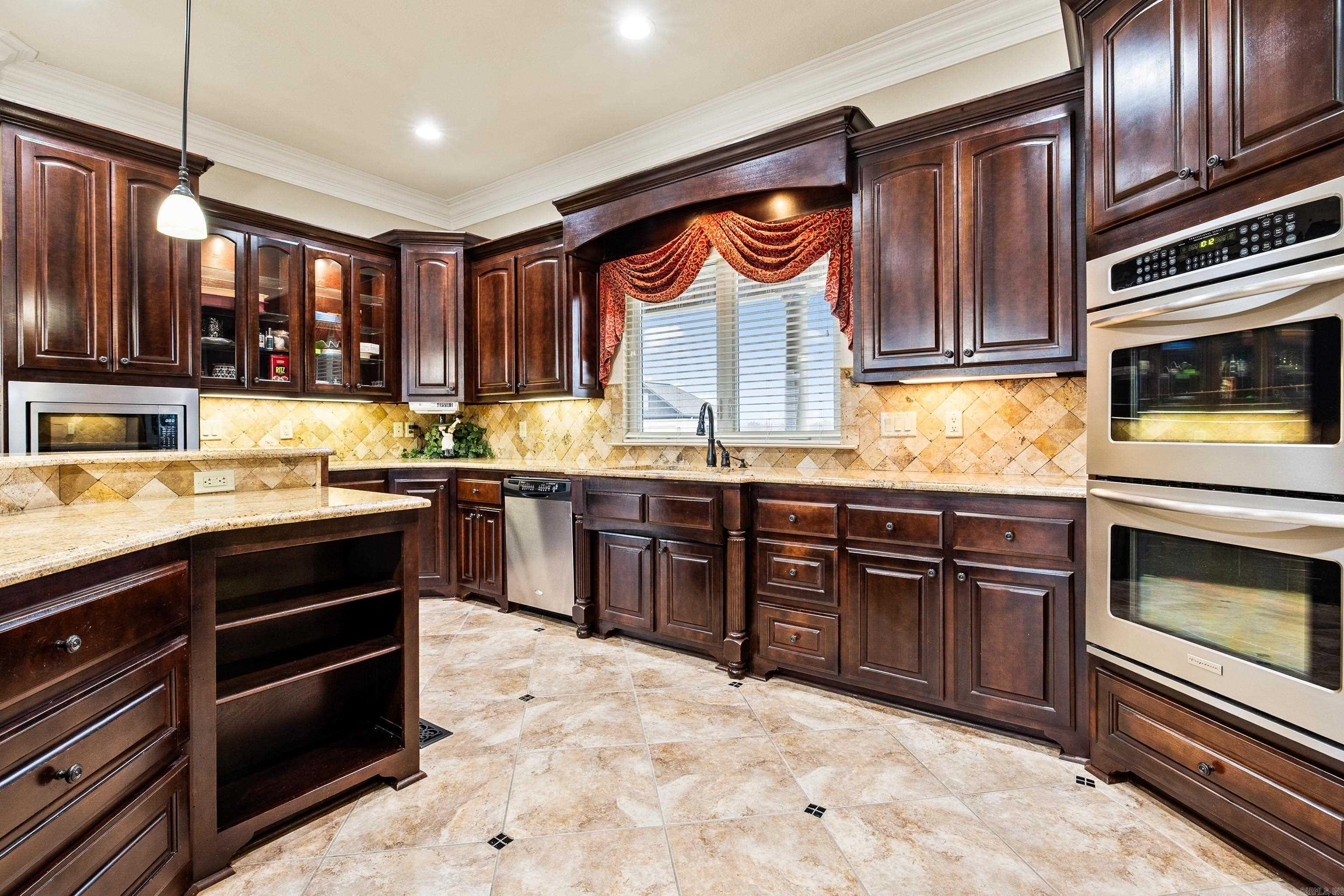 95 River Road Drive West  Mayflower, AR