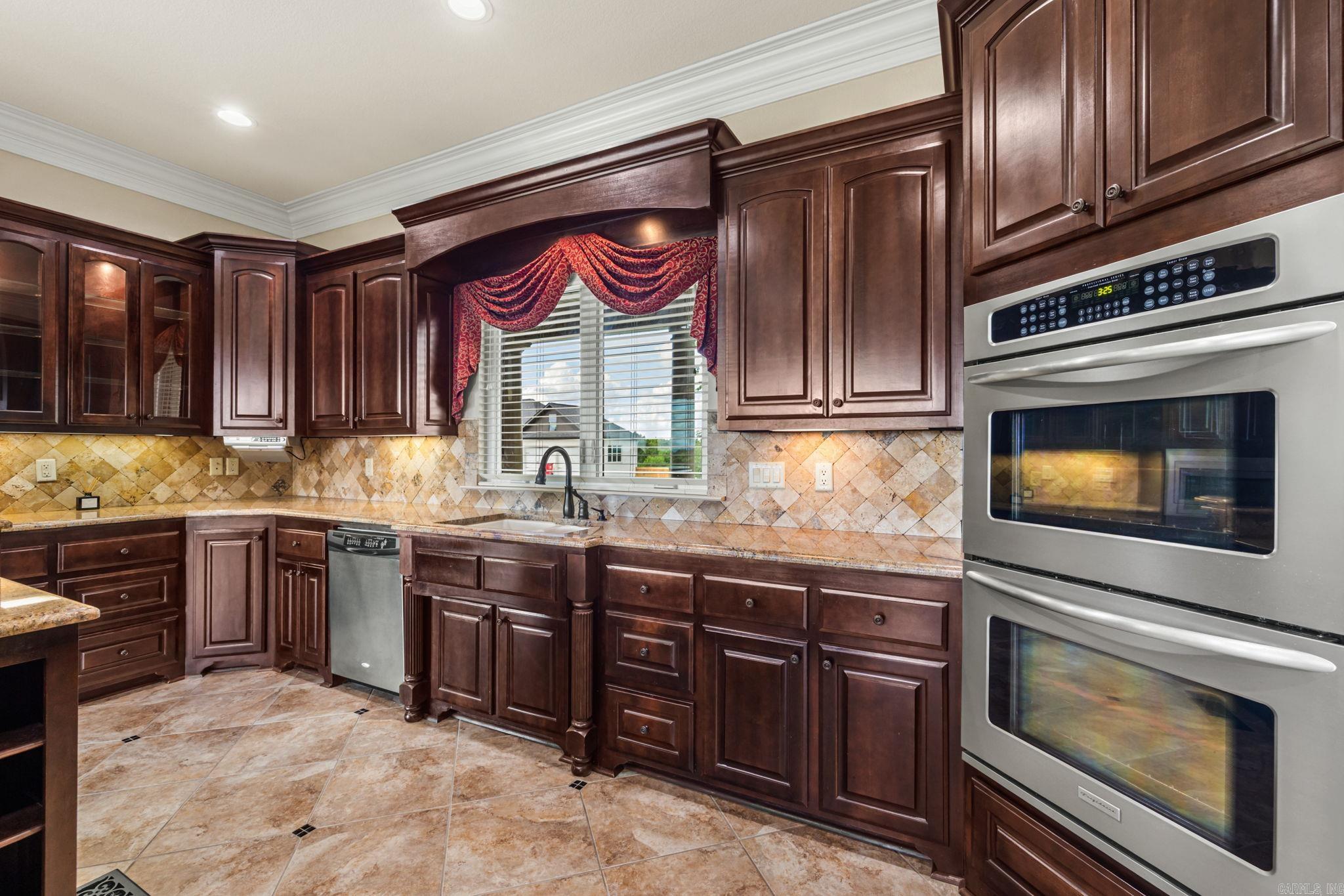 95 River Road Drive West  Mayflower, AR
