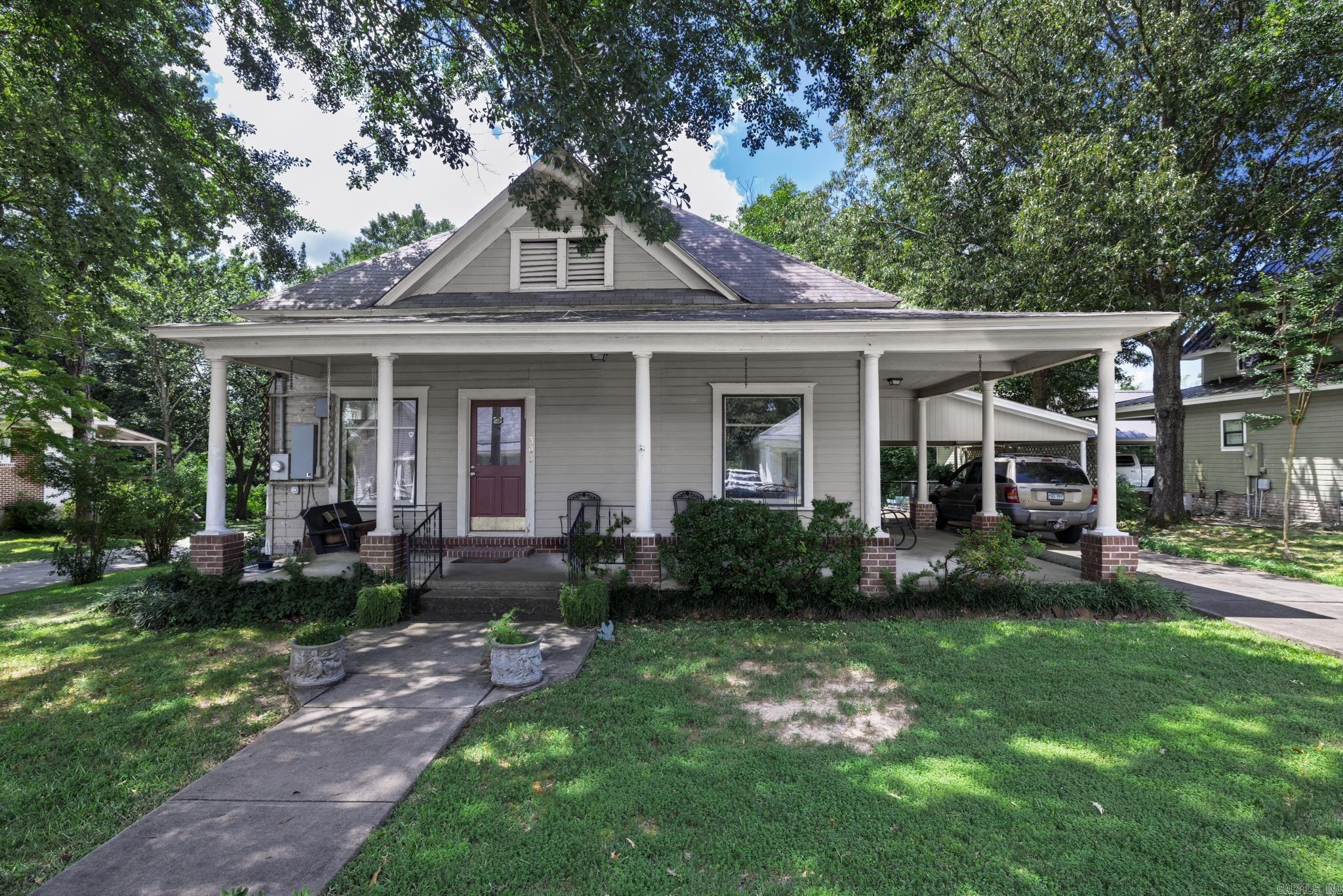 303 Hardin  Arkadelphia, AR