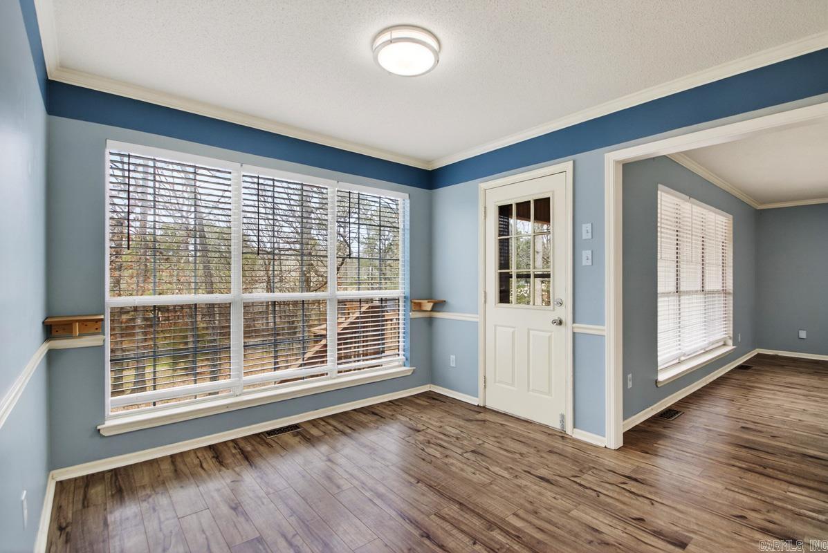 9 Vail Maumelle, AR 72113