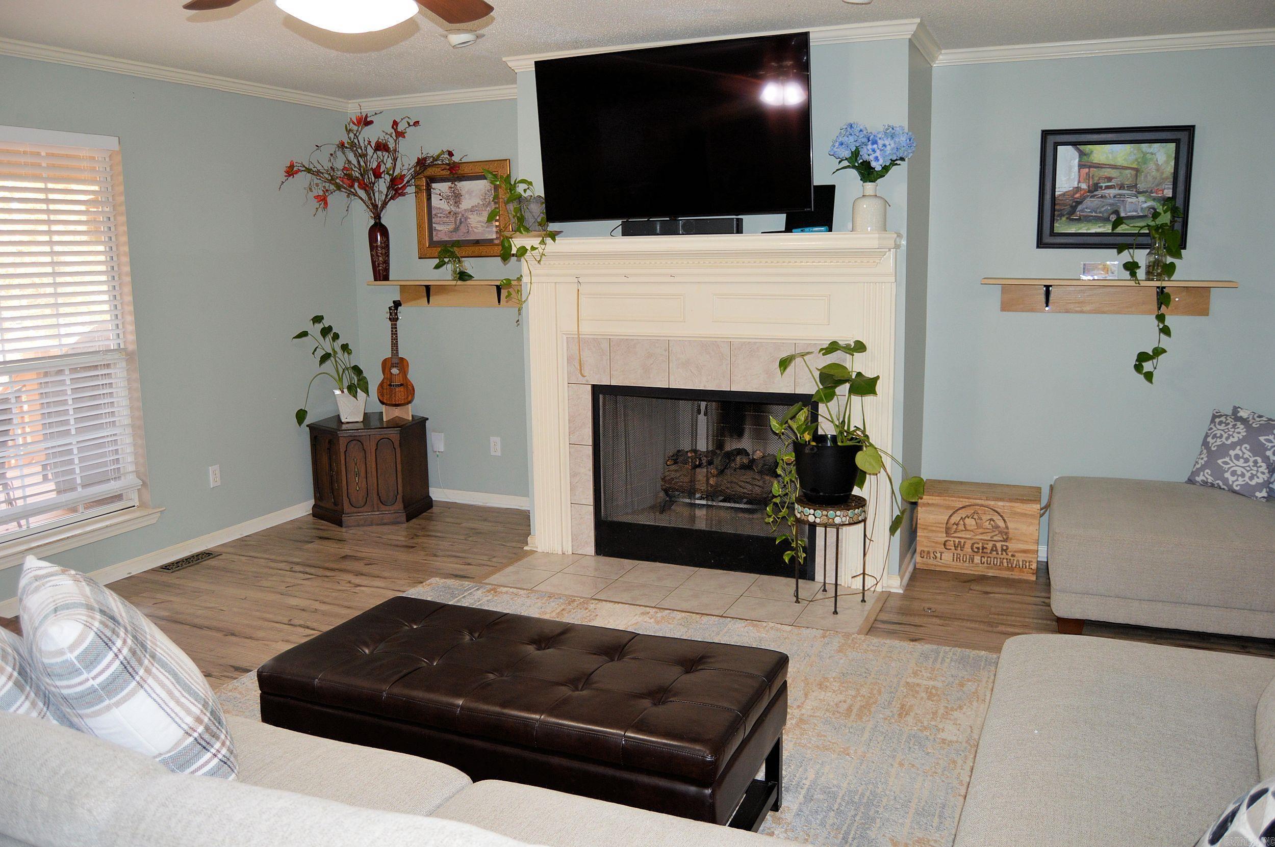 9 Vail  Maumelle, AR