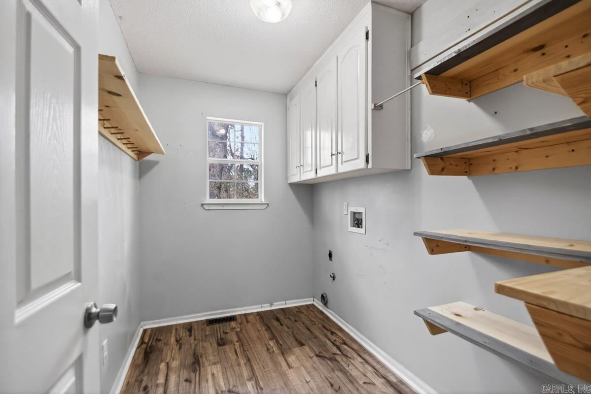 9 Vail Maumelle, AR 72113