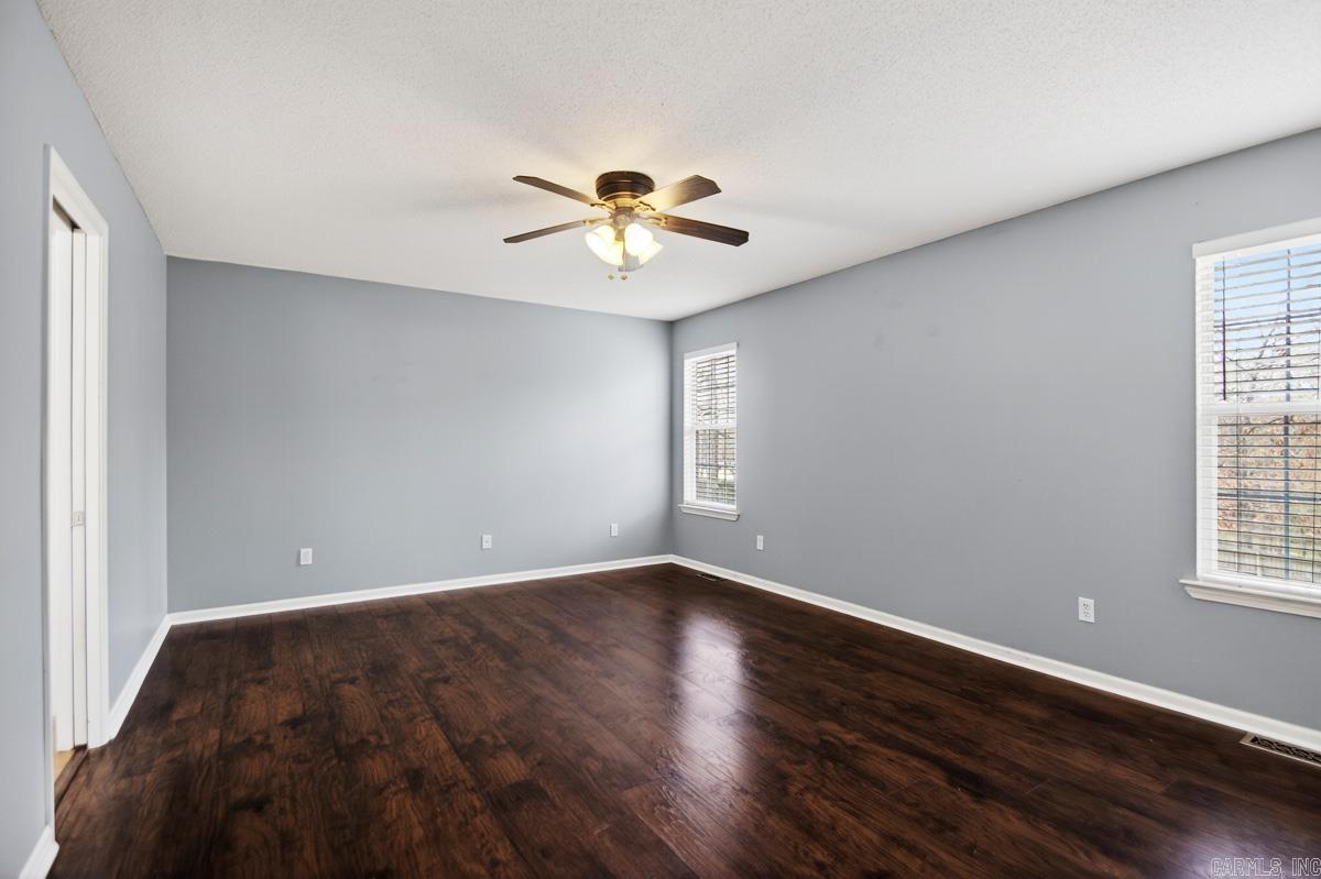 9 Vail Maumelle, AR 72113