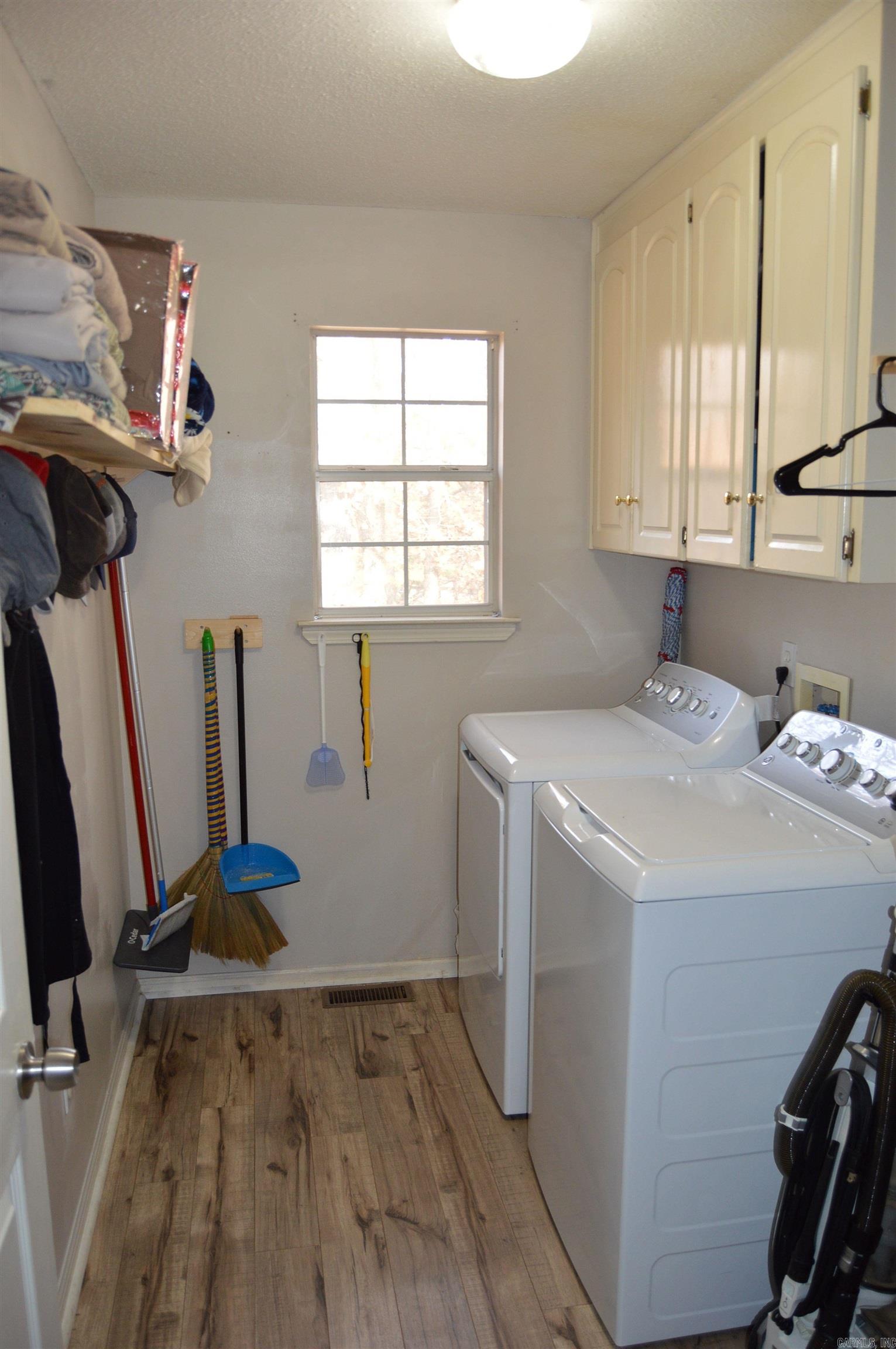 9 Vail  Maumelle, AR