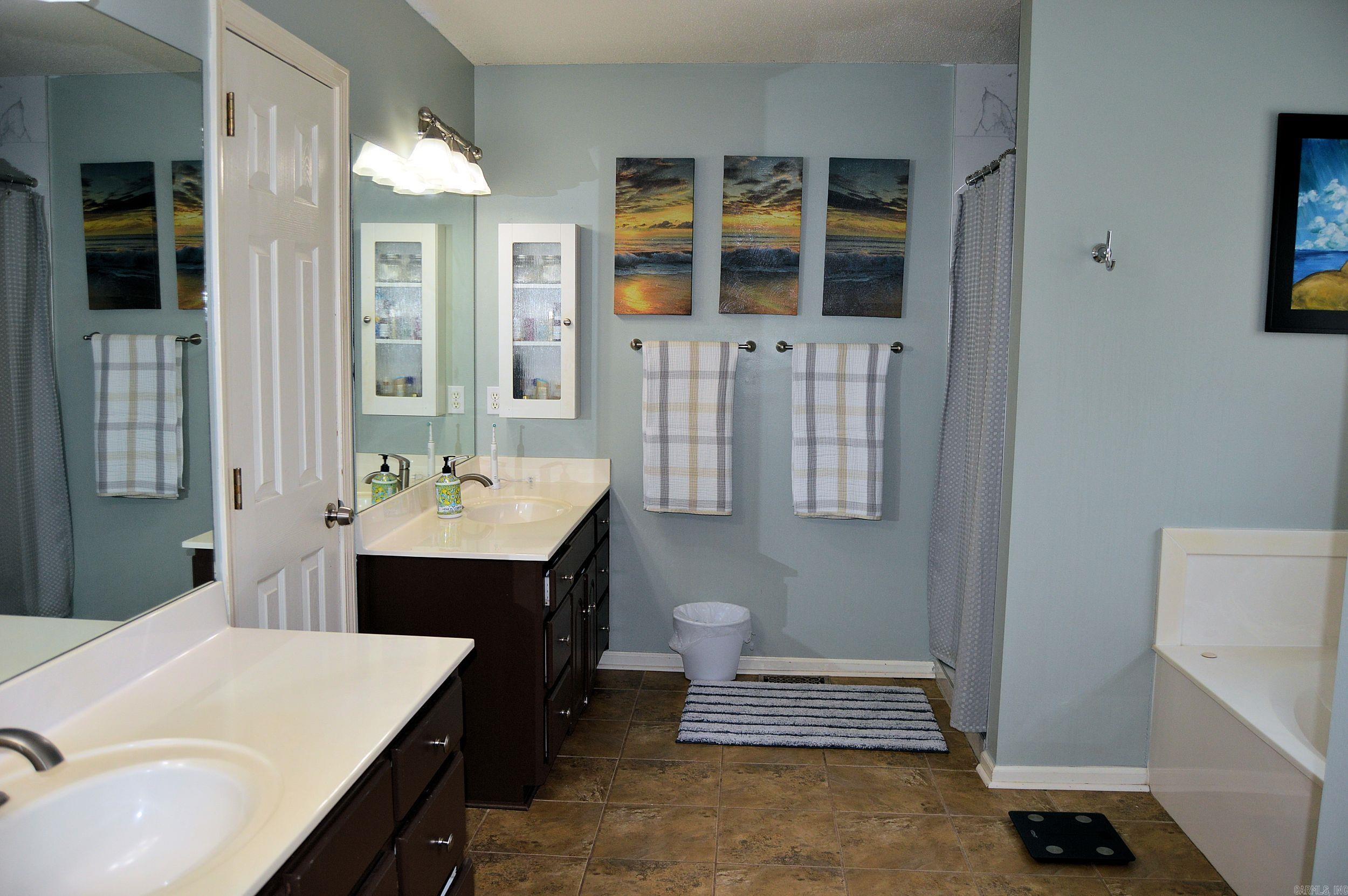 9 Vail  Maumelle, AR