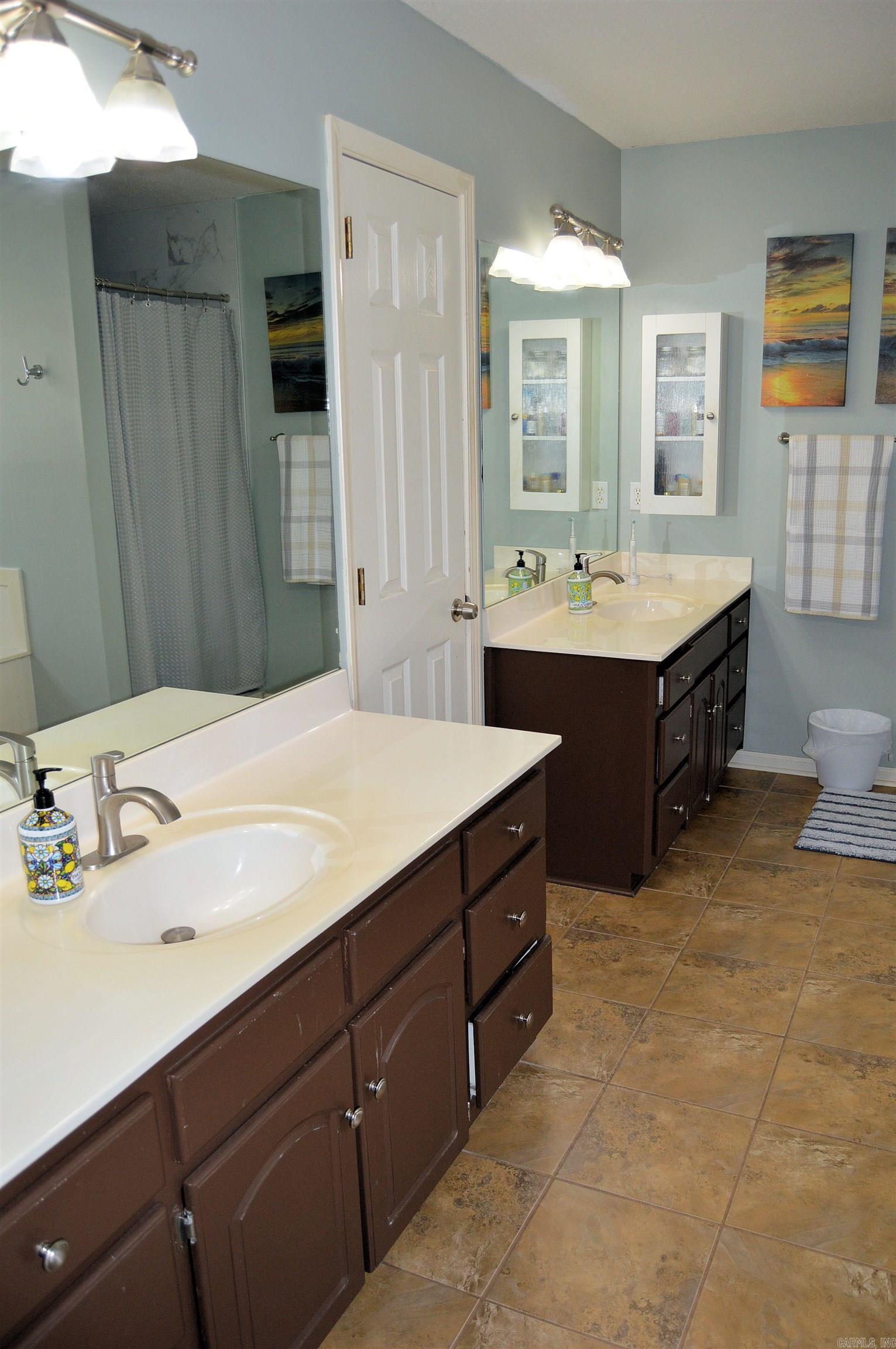 9 Vail  Maumelle, AR