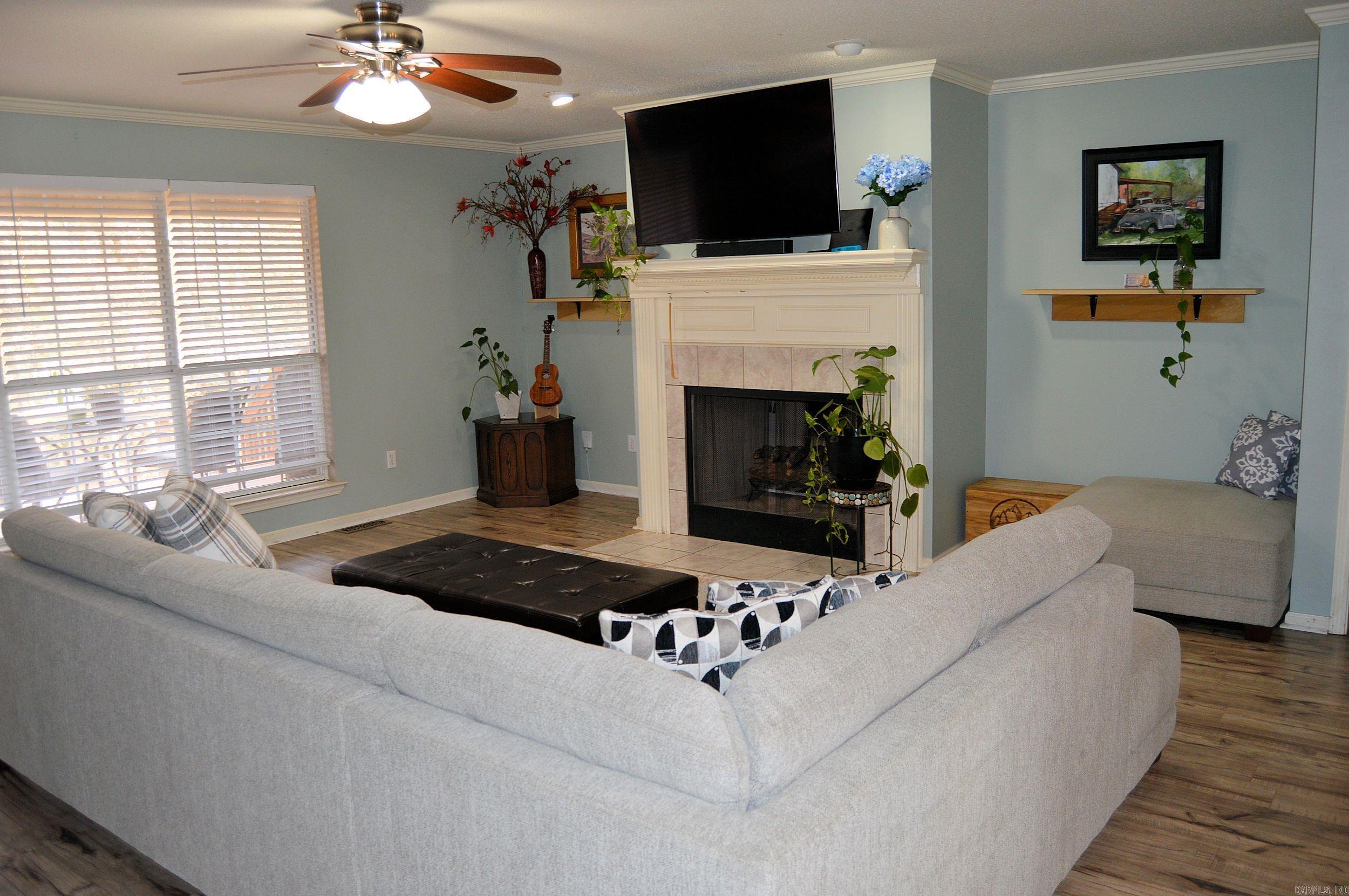 9 Vail  Maumelle, AR