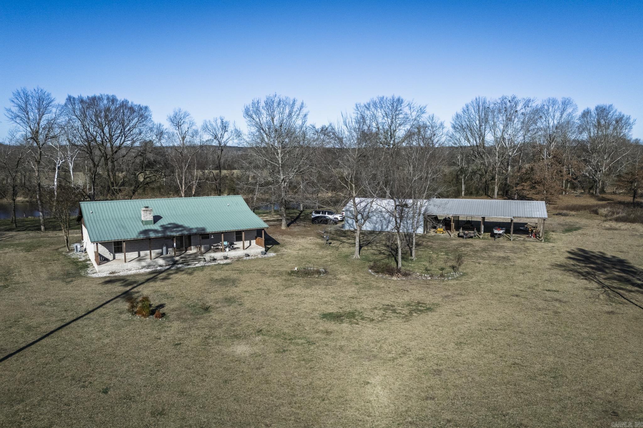 100 Lake  Donaldson, AR