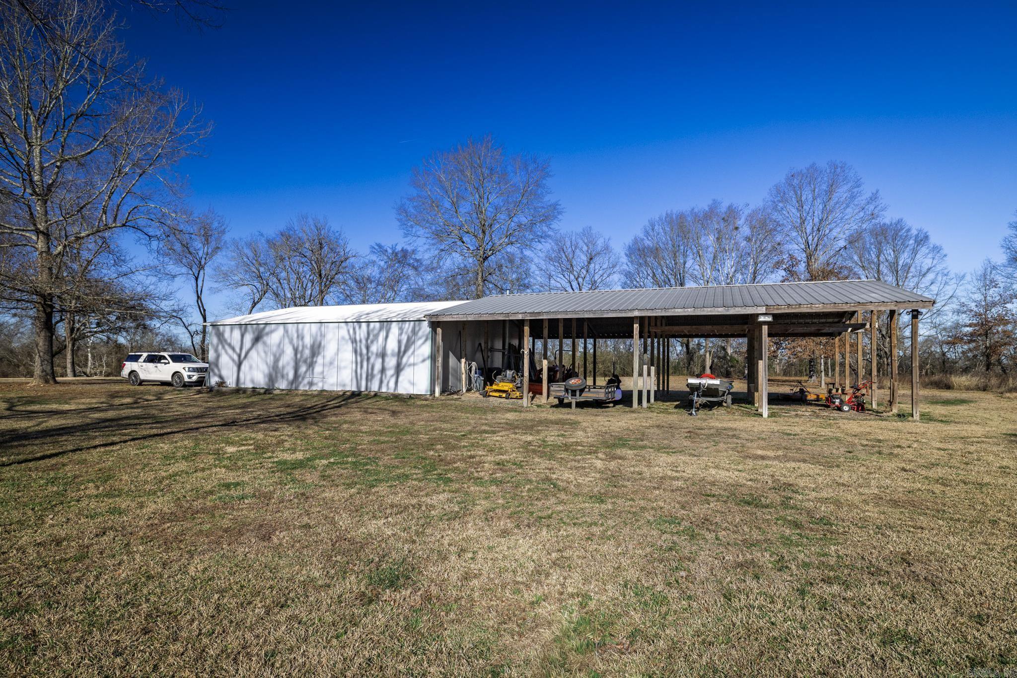 100 Lake  Donaldson, AR