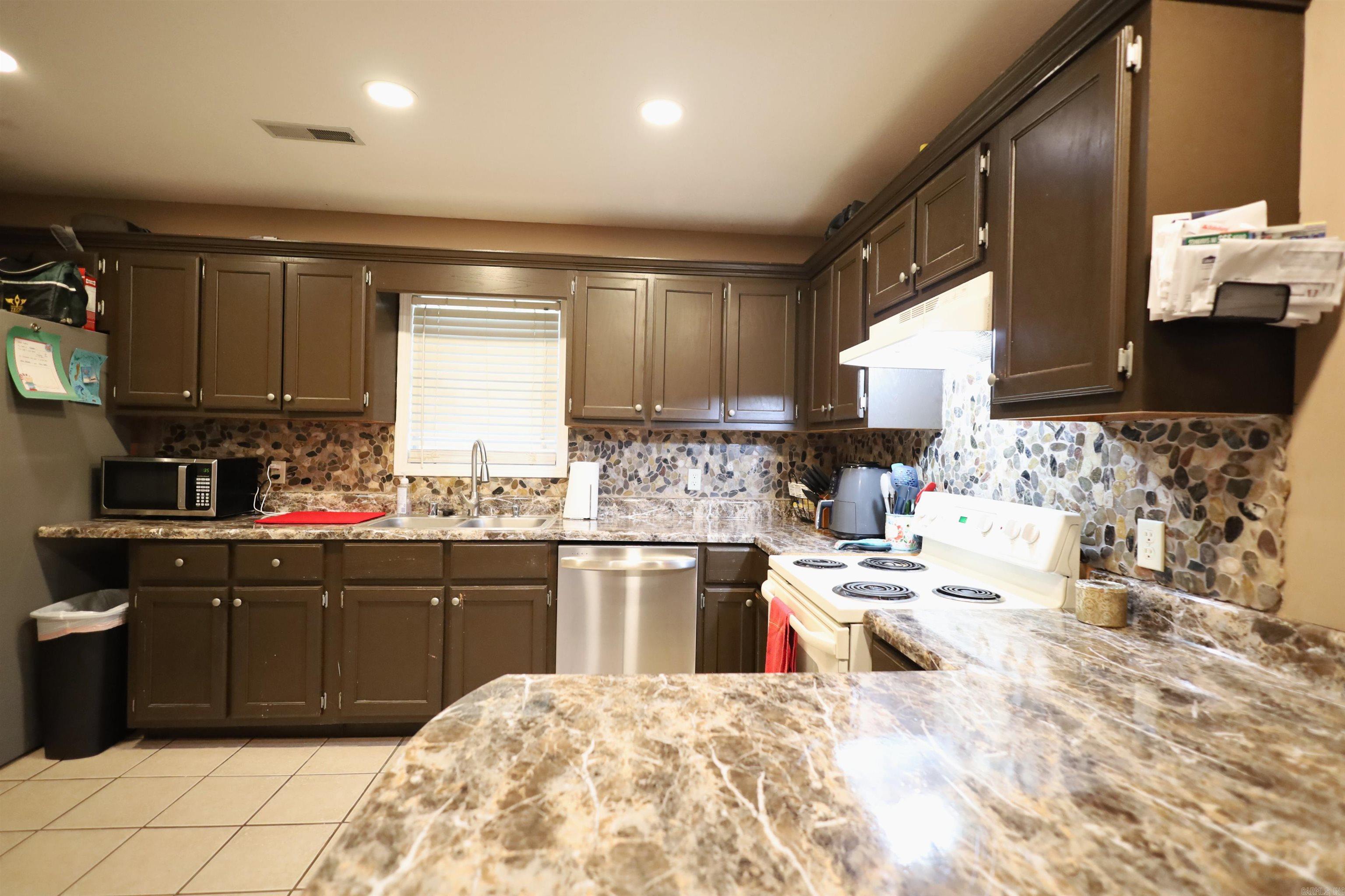 2903 Clifft  Paragould, AR