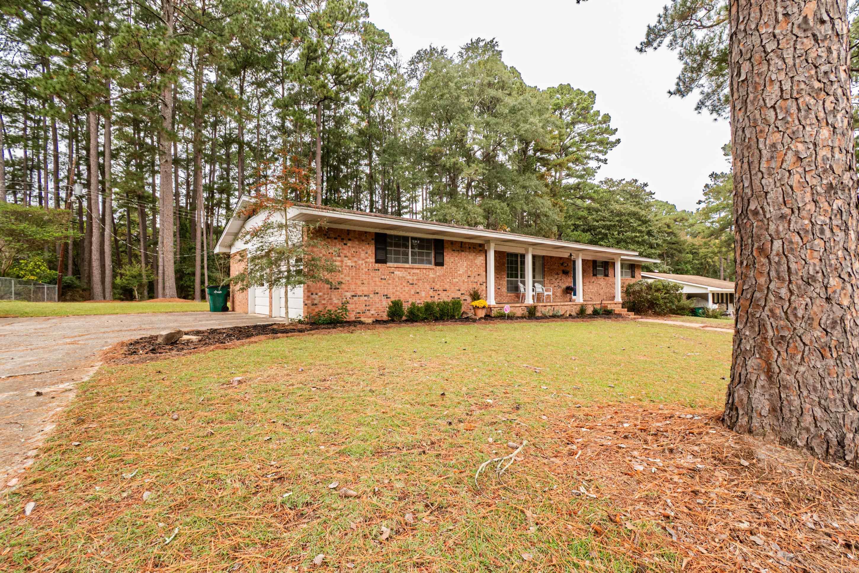 1206 Linwood Dr  El Dorado, AR