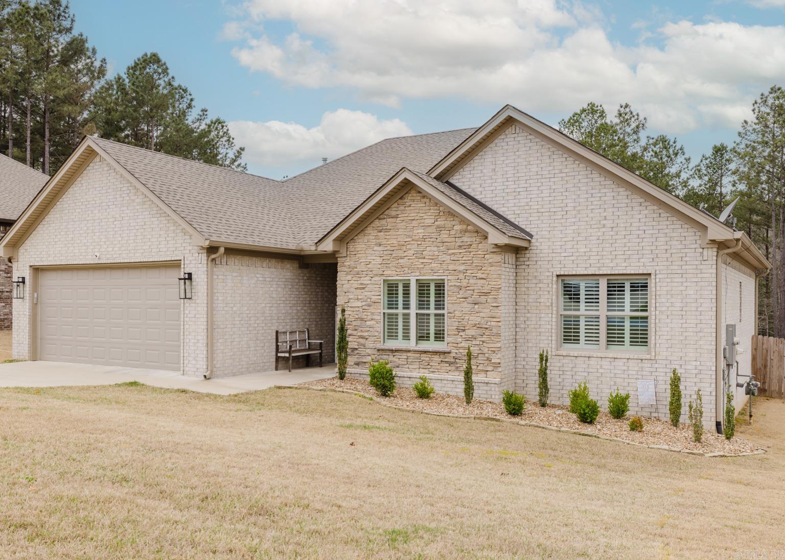 18556 Parkway Pines  Bauxite, AR