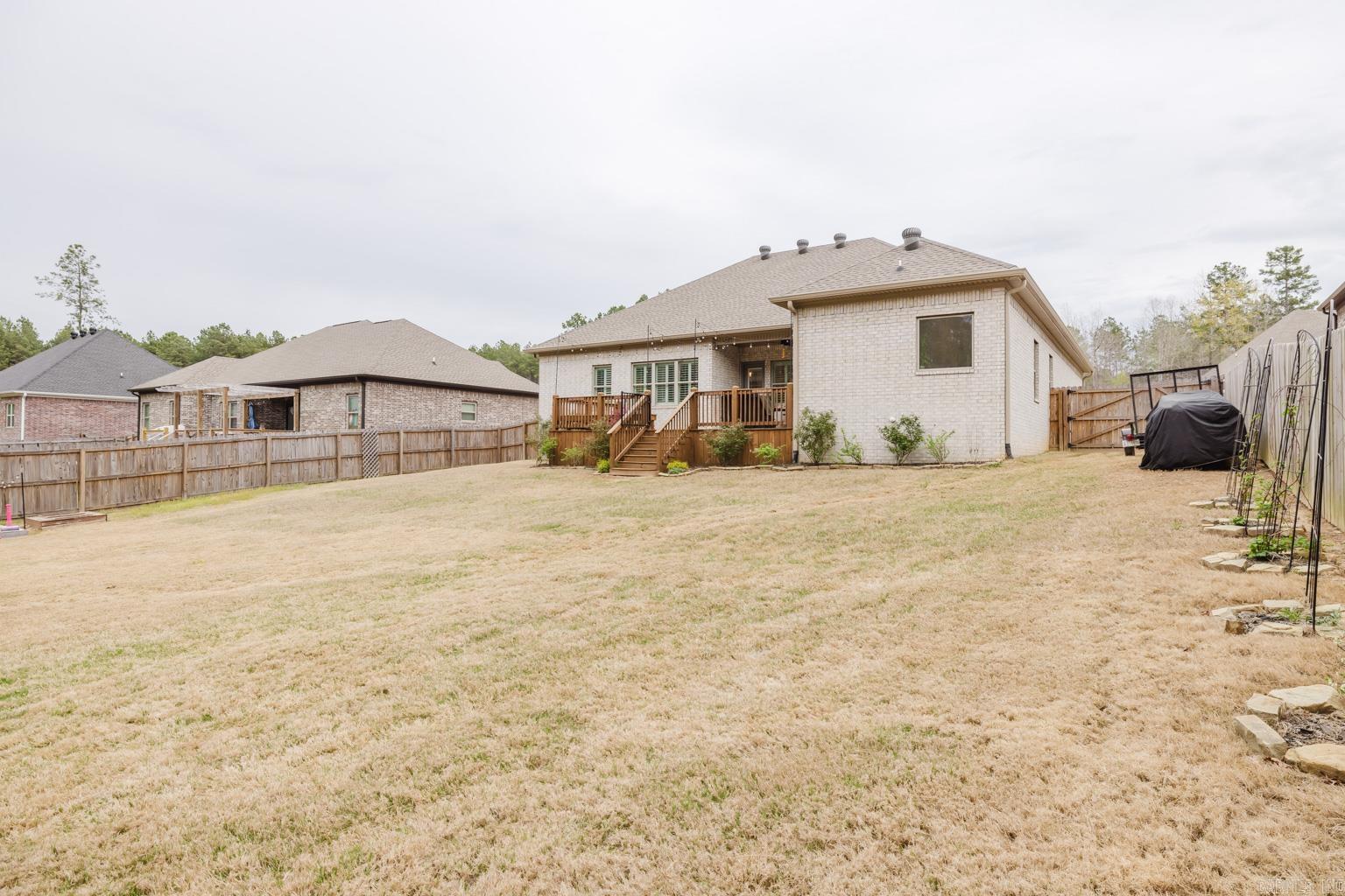 18556 Parkway Pines  Bauxite, AR