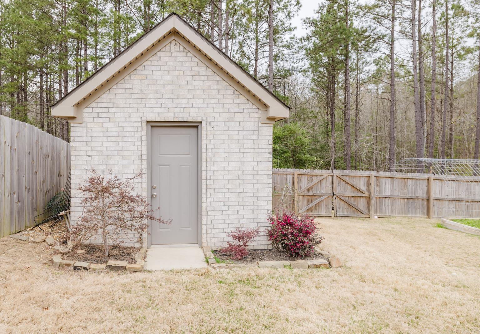 18556 Parkway Pines  Bauxite, AR