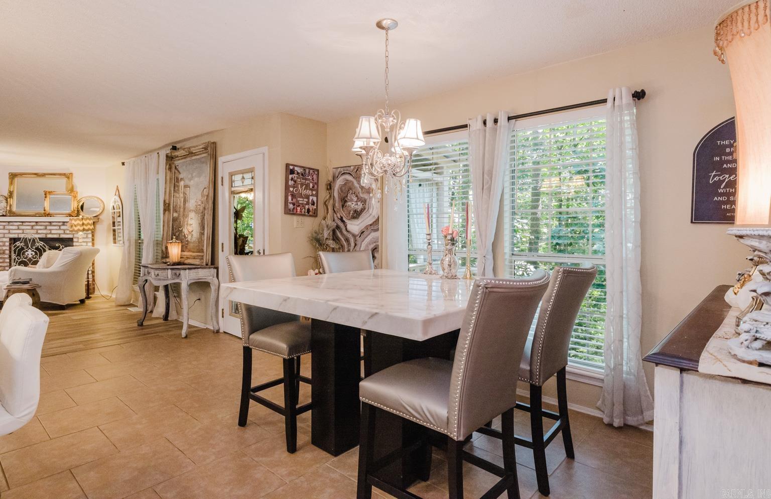 1307 River Oaks  Benton, AR