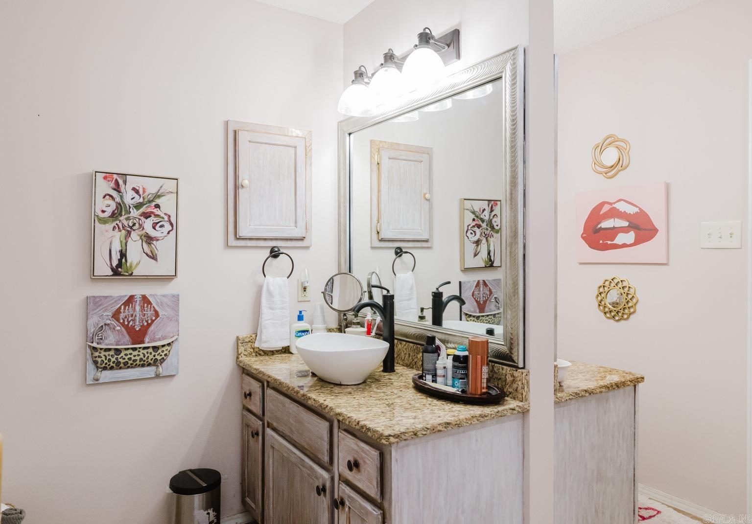 1307 River Oaks  Benton, AR