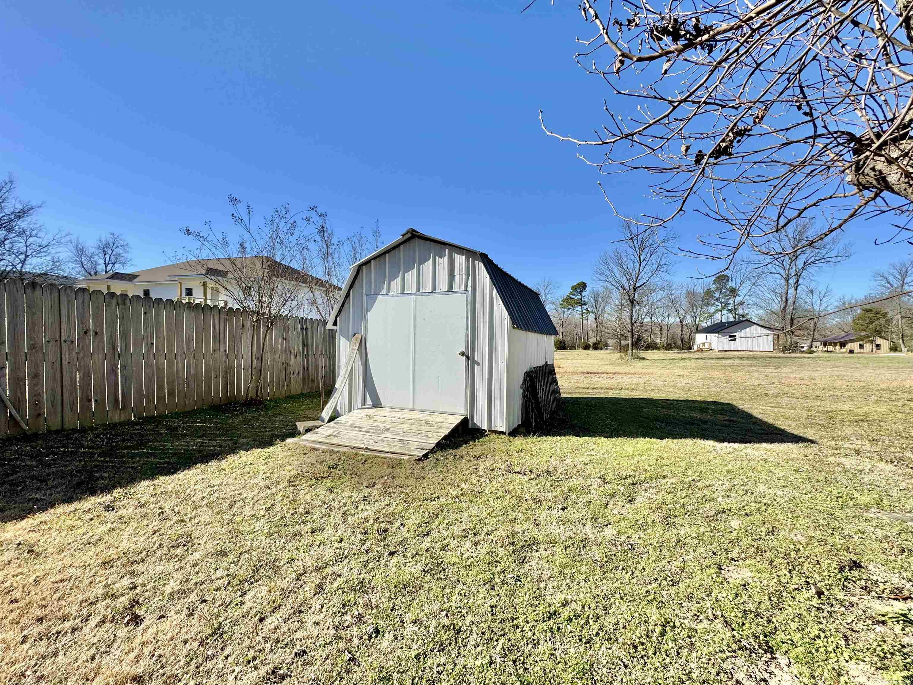 404 Massey Ave.  Mountain View, AR