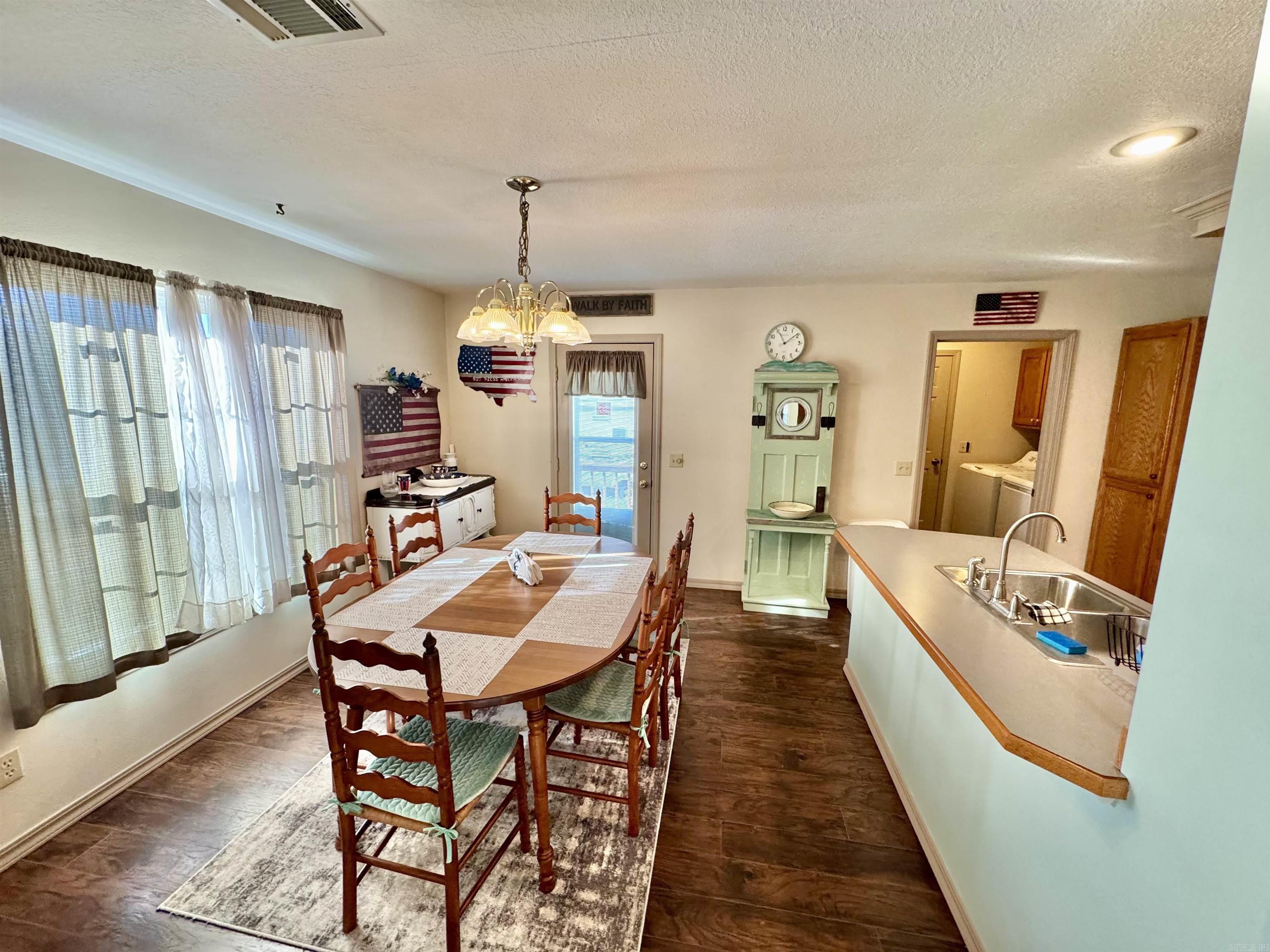 404 Massey Ave.  Mountain View, AR