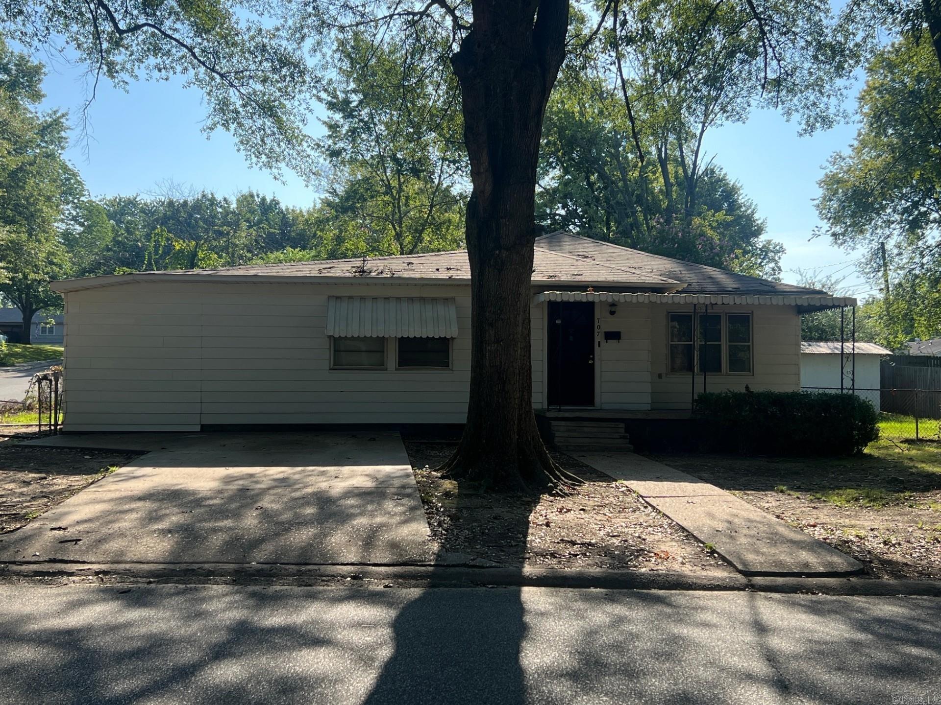 707 Sunset  Benton, AR