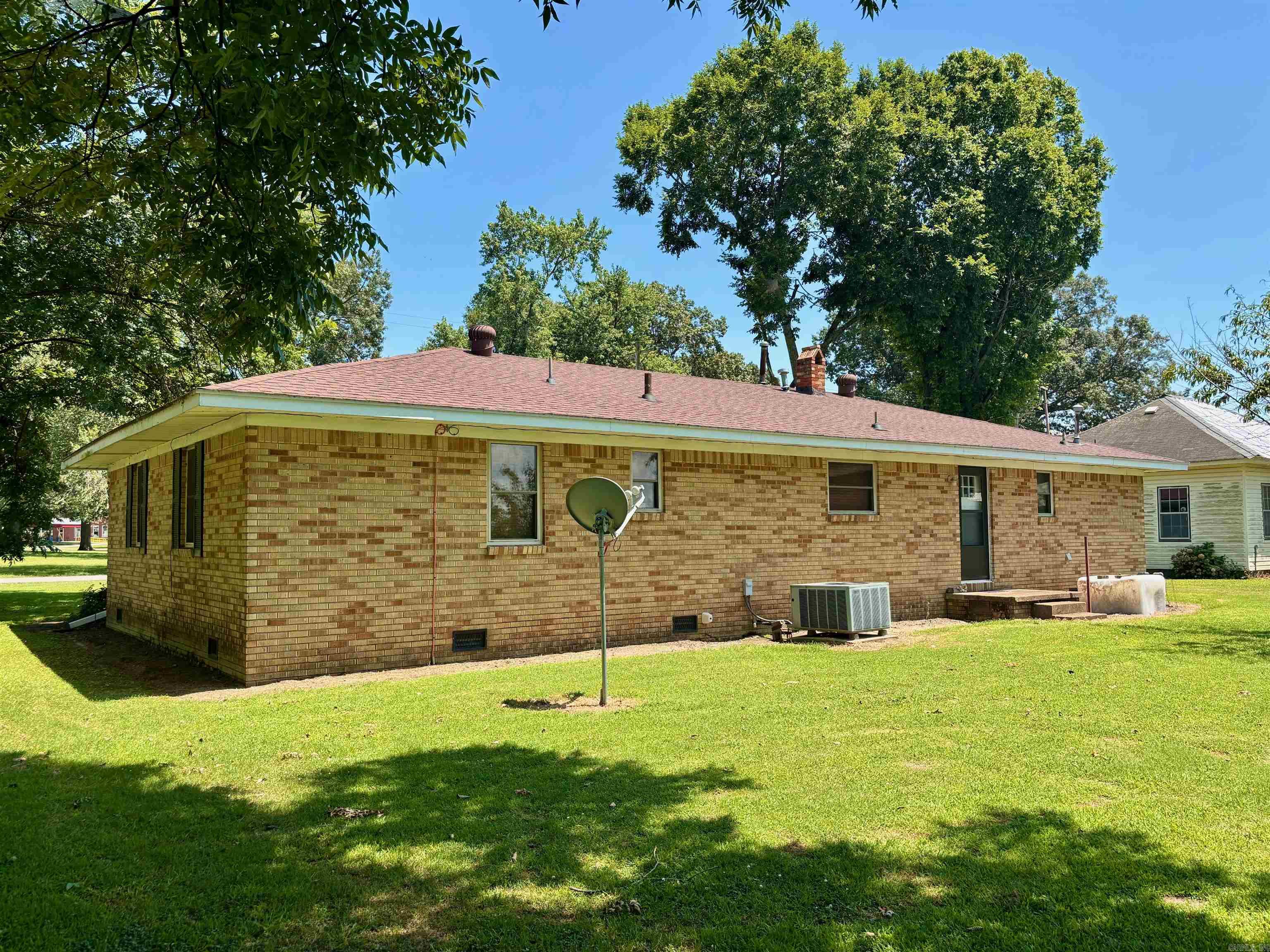 202 S Free St  Portia, AR