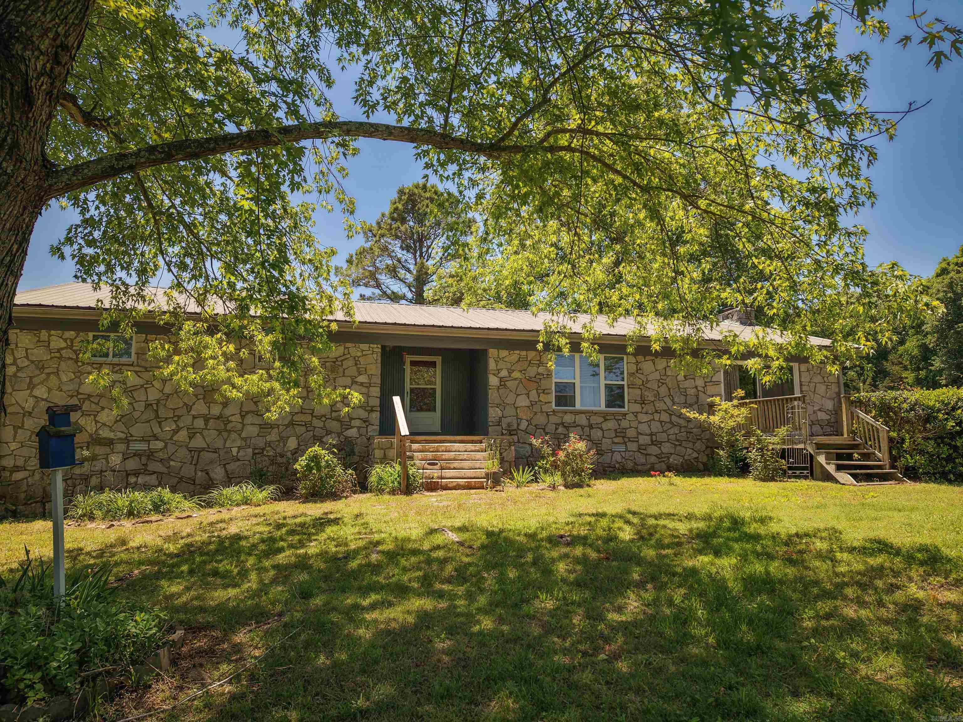 9982 Highway 62  Imboden, AR