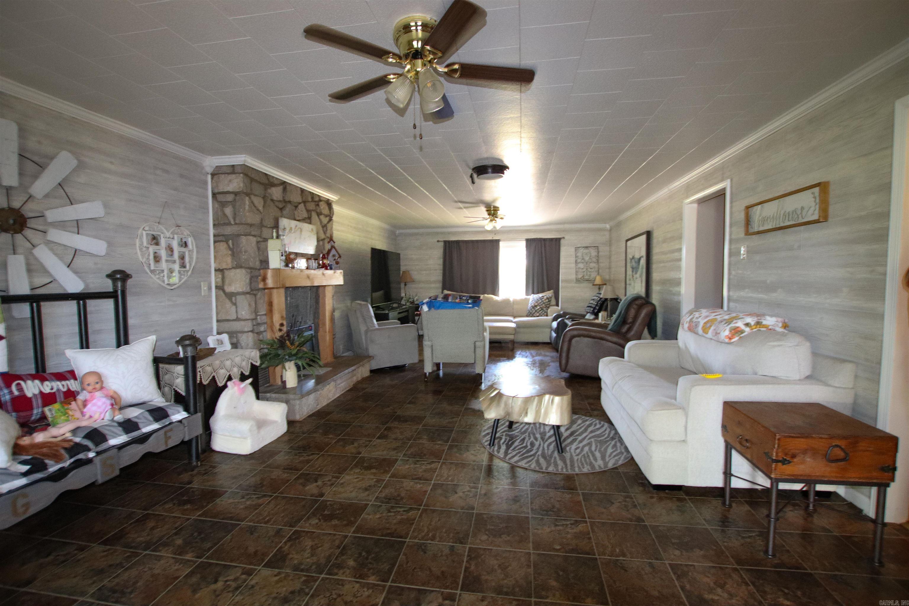 9982 Highway 62  Imboden, AR