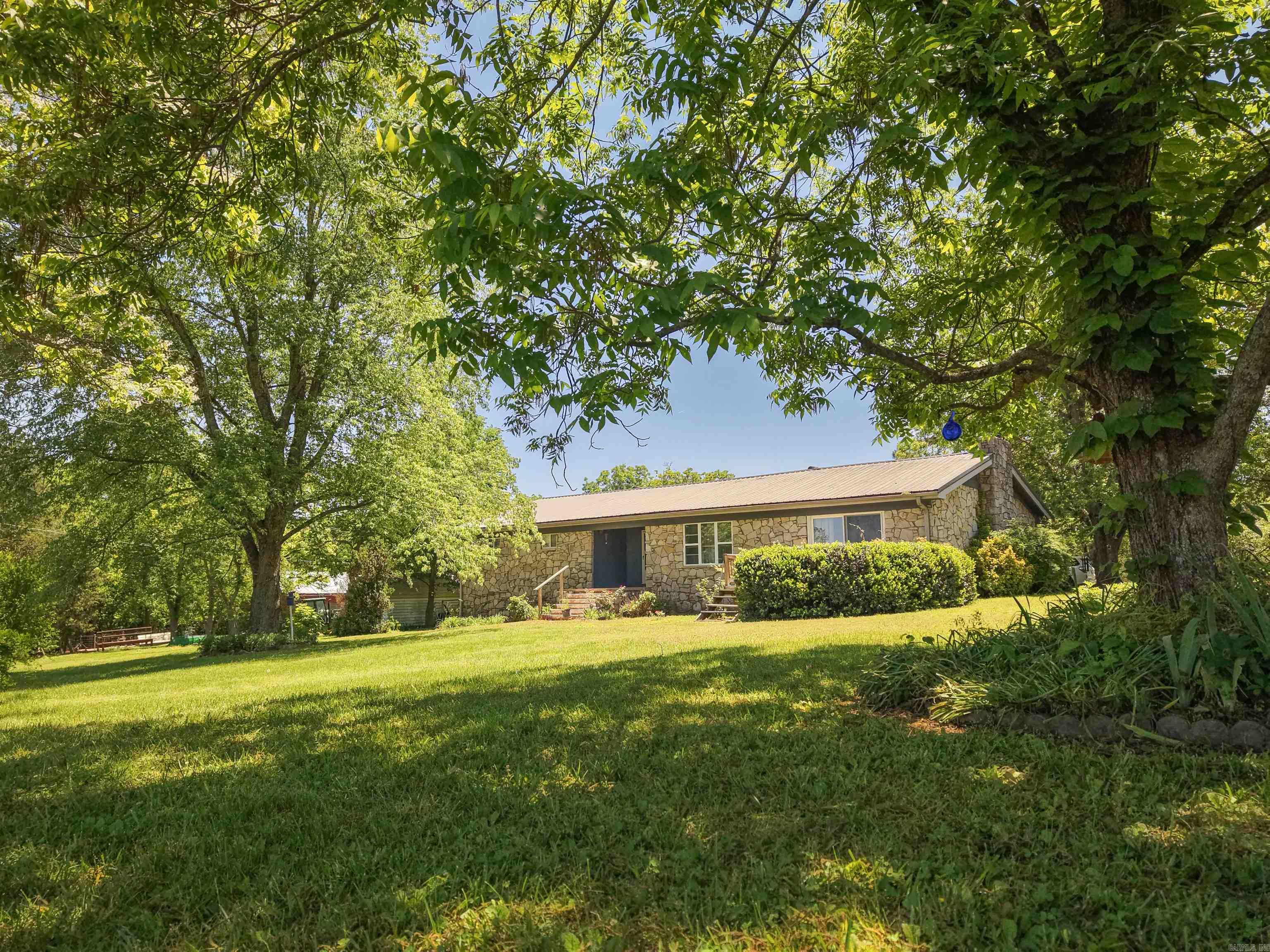 9982 Highway 62  Imboden, AR