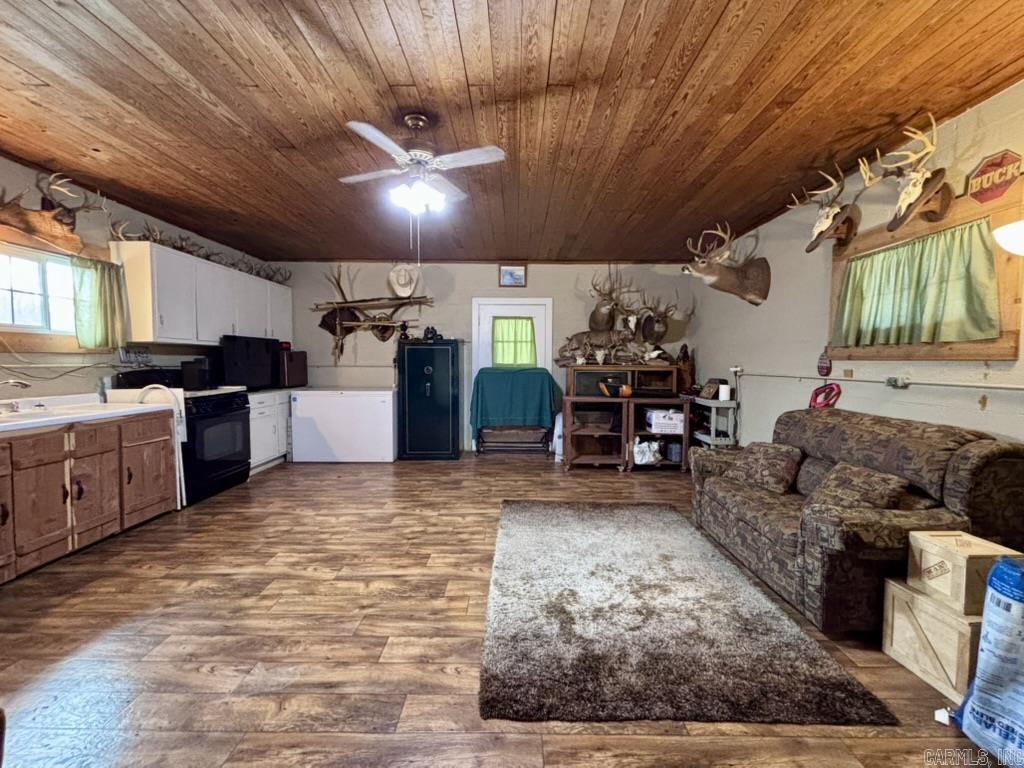 9982 Highway 62  Imboden, AR